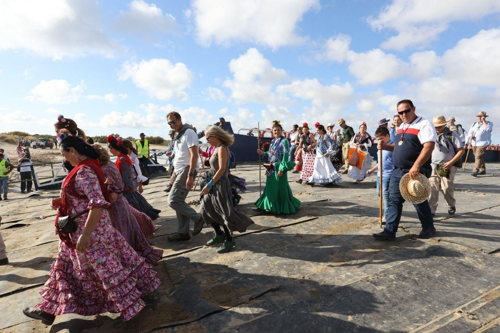 Imágenes del embarque de la Hermadad del Rocío de Jerez