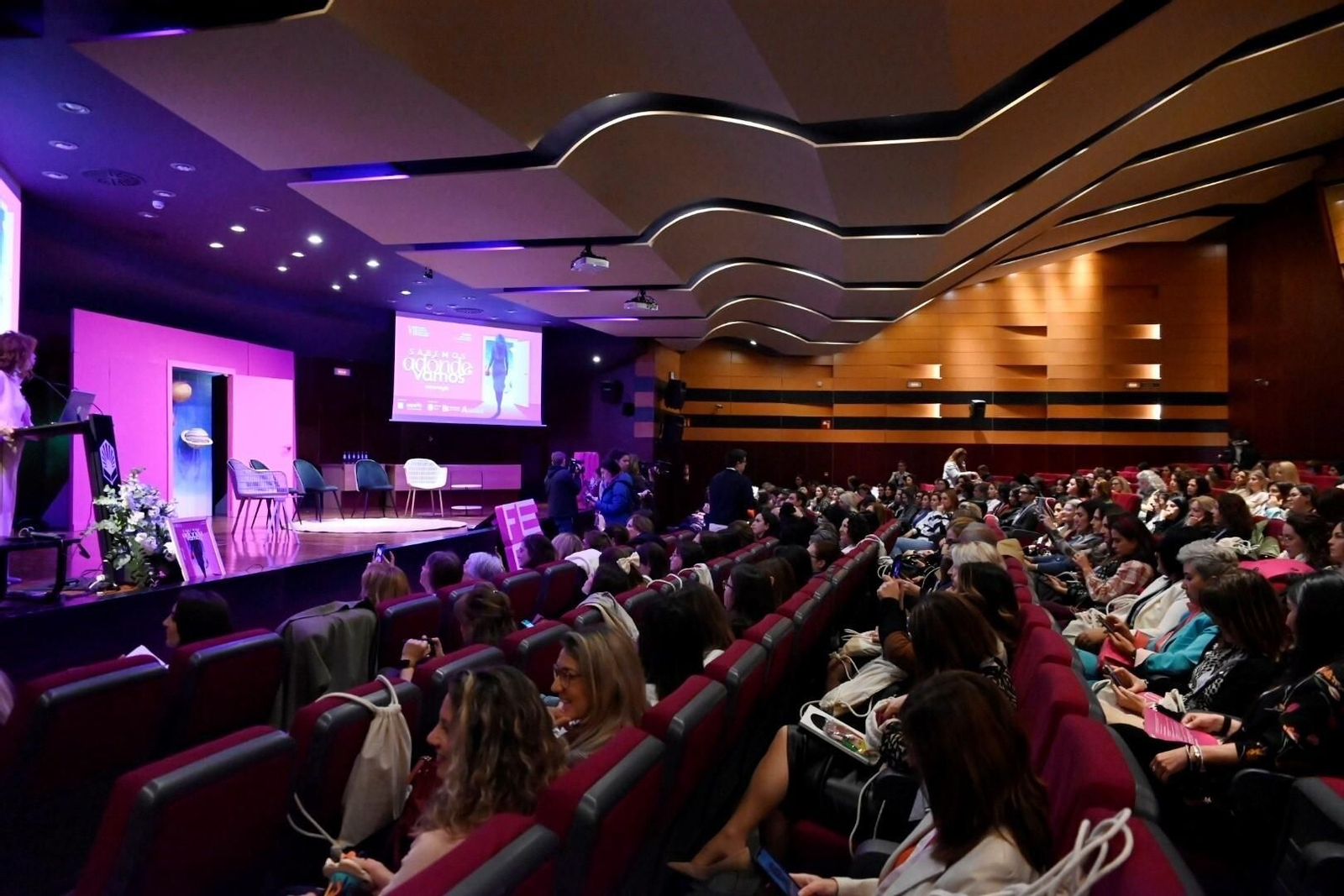 El VII Congreso Andaluz de Empresarias y Profesionales en Córdoba, en imágenes