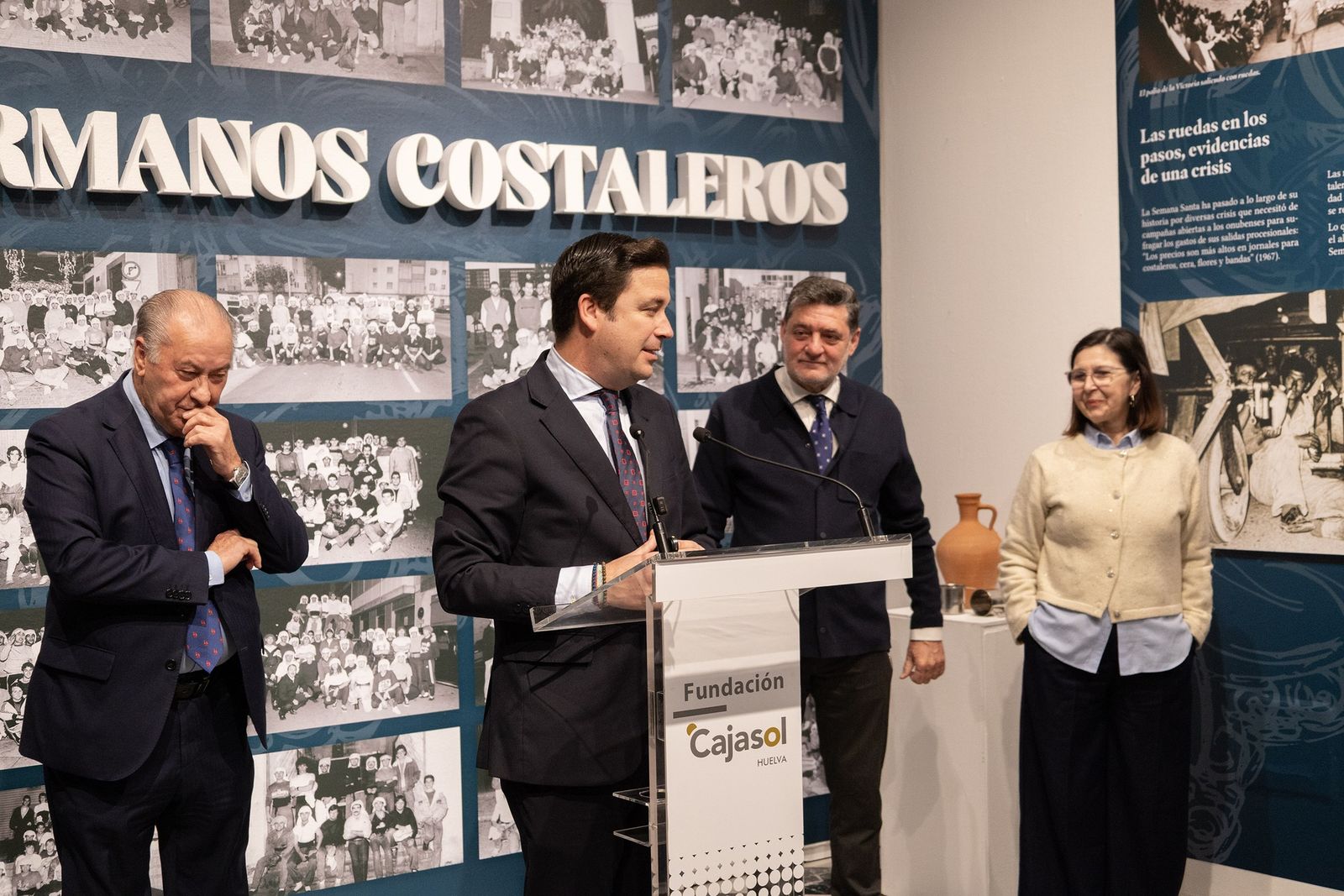 El concejal de cultura Ignacio Molina y el comisario de la muestra Eduardo J. Sugrañes