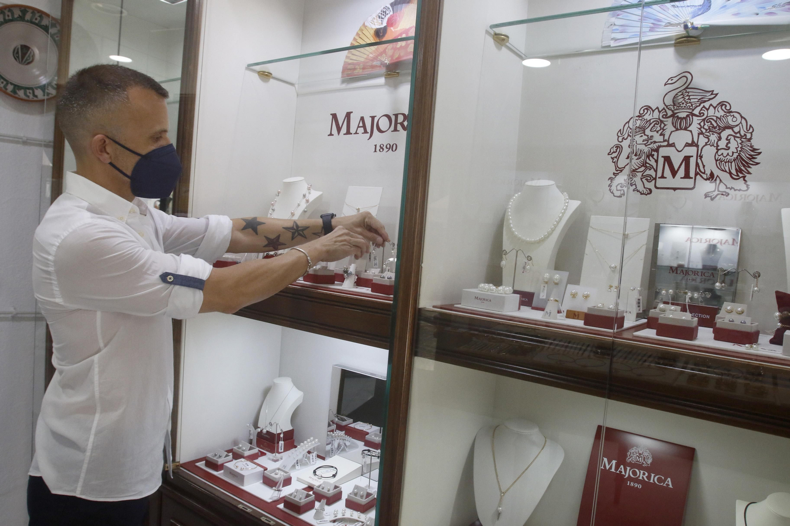 Los comerciantes del Casco Histórico de Córdoba resurgen tras el mayo festivo