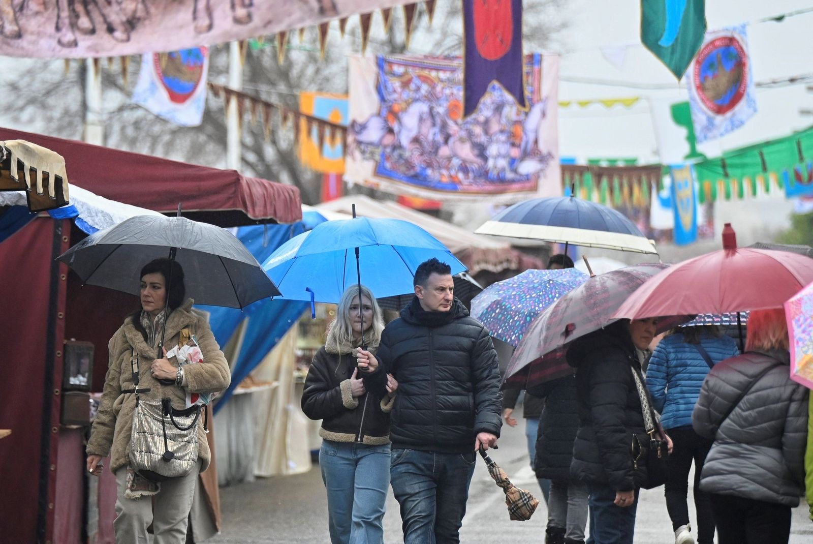 La lluvia desluce el último día del Mercado Andalusí