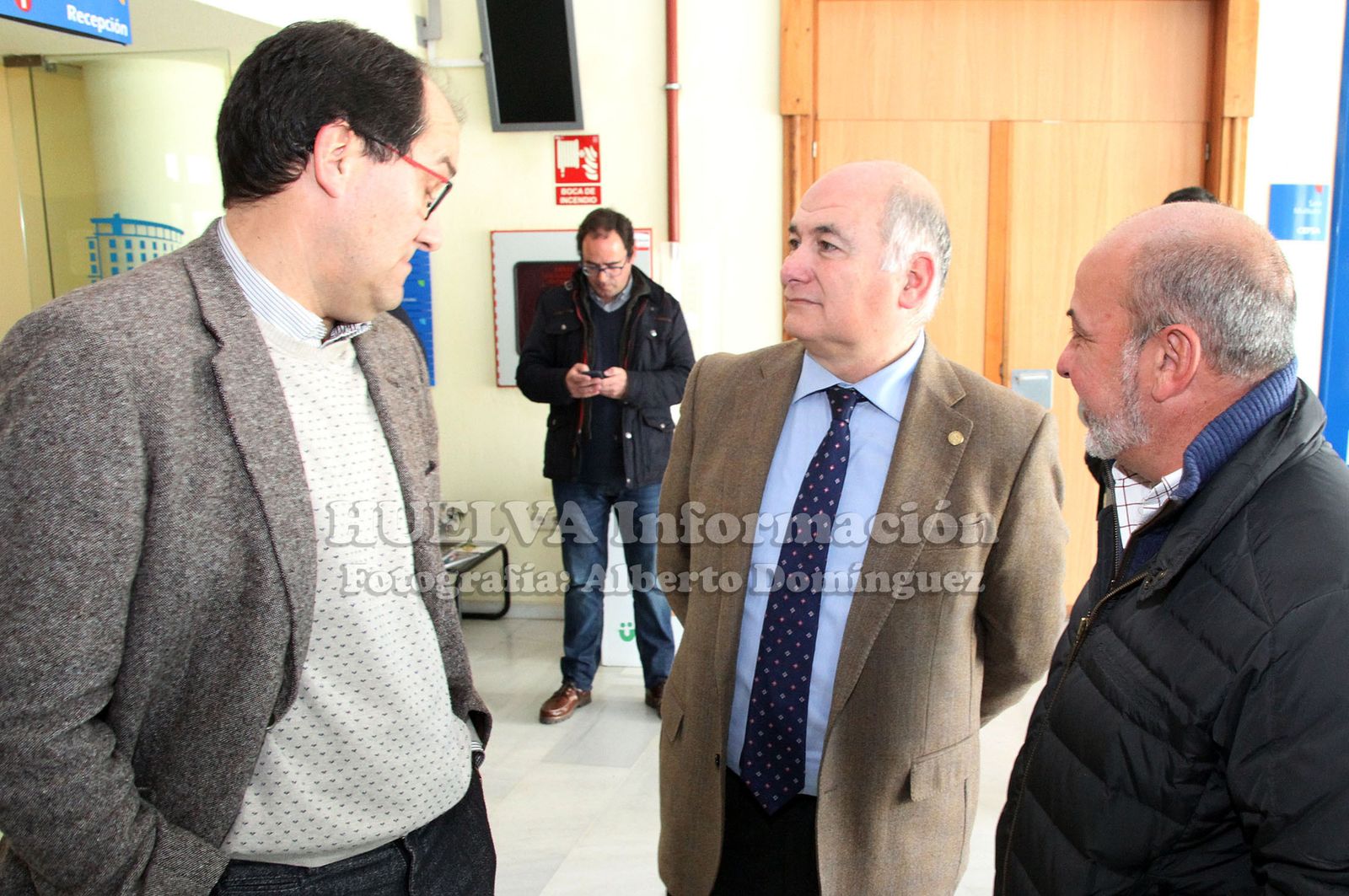 Mesa redonda en la FOE sobre retos y oportunidades de la transición energética, en imágenes