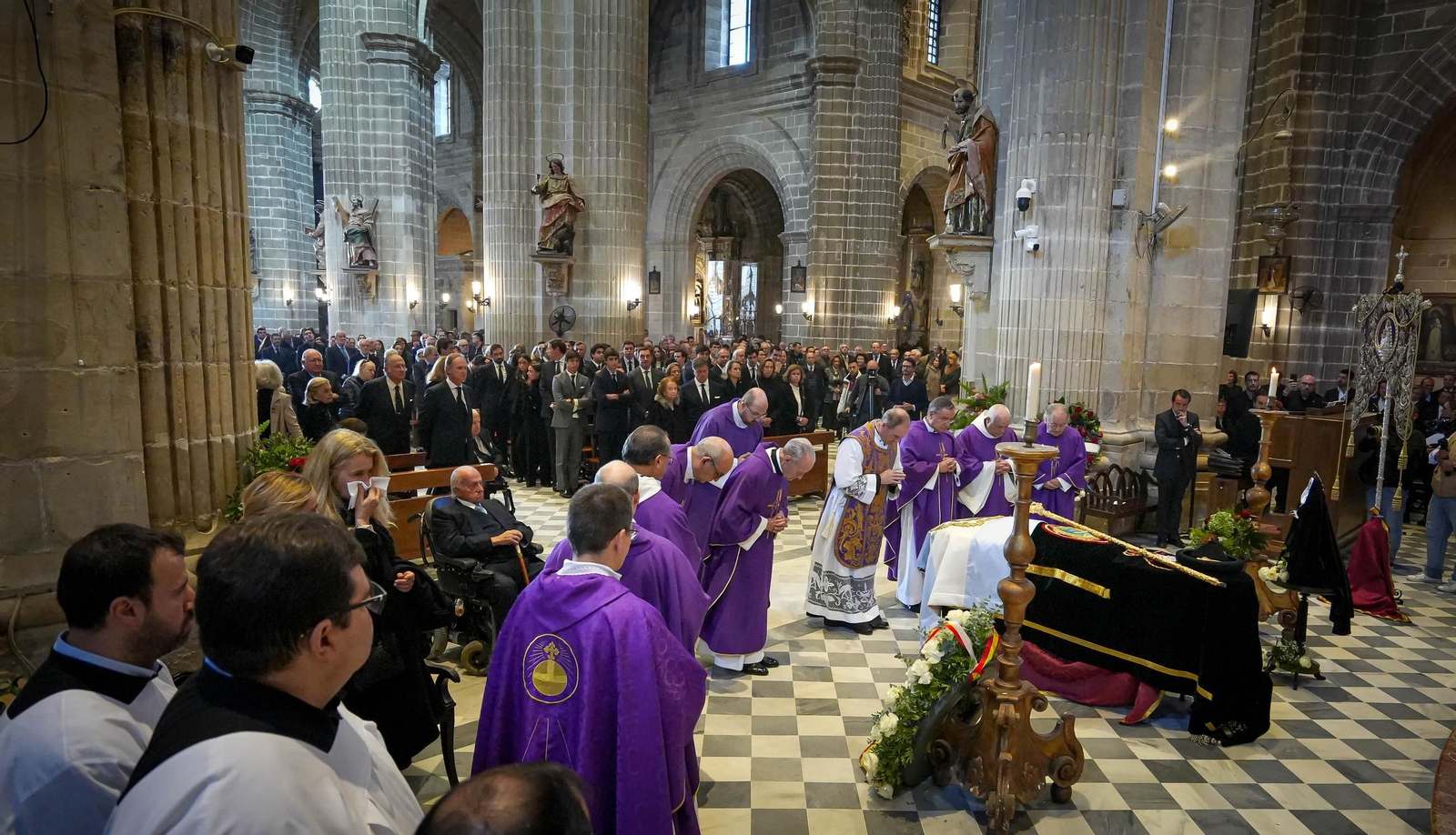 Imágenes del funeral de Álvaro Domecq en la catedral de Jerez