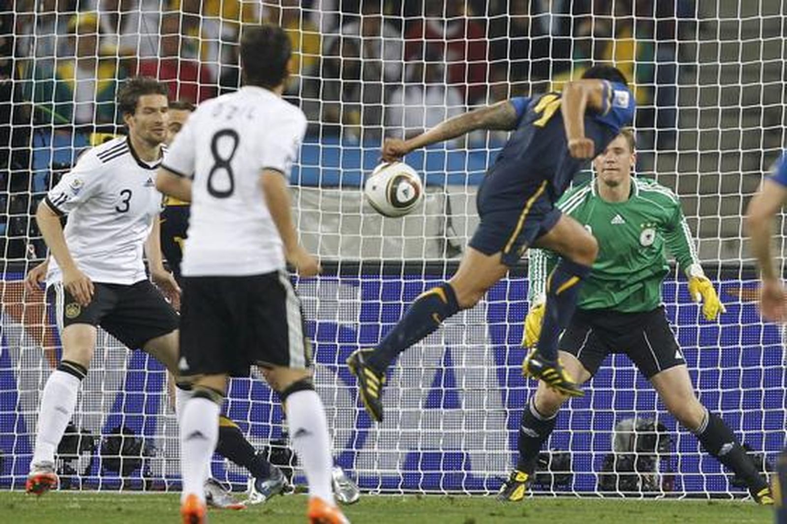 Alemania golea en su debut ante Australia en el Grupo D. / Reuters
