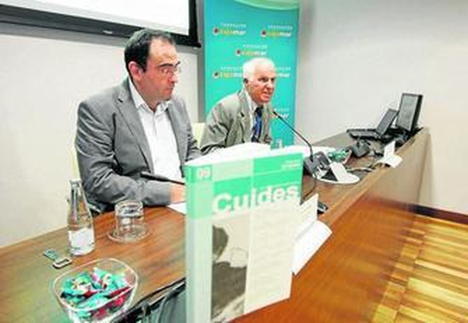 Francisco Cortés, director de Programas de la Fundación Cajamar, y el profesor de la UAL Antonio Pulido.