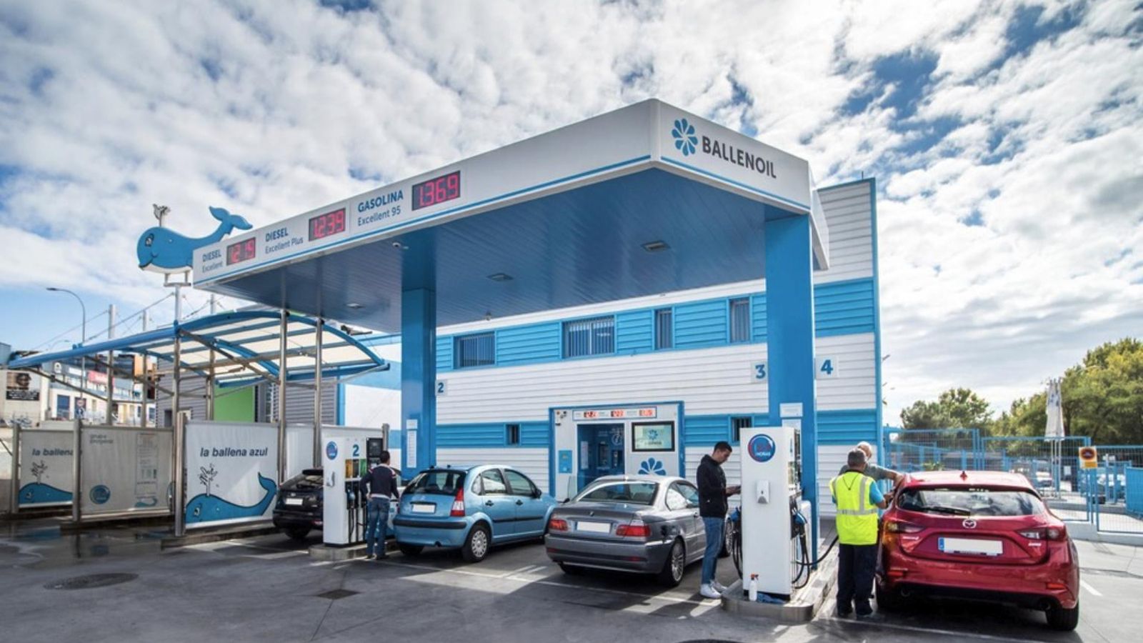 Aún con estos avances, España está lejos aún de porcentajes como el 60 por ciento que se alcanzan en países como Dinamarca o Finlandia, donde la implantación de este tipo de gasolineras es mayoritaria.