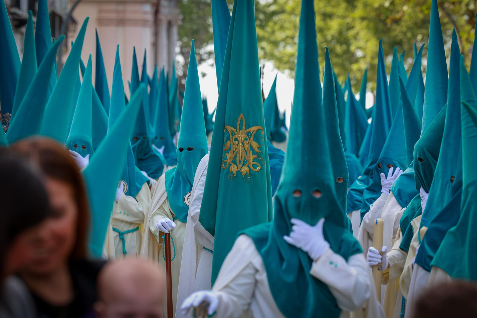 Imágenes de la salida del Prendimiento en la Semana Santa de Cádiz 2025