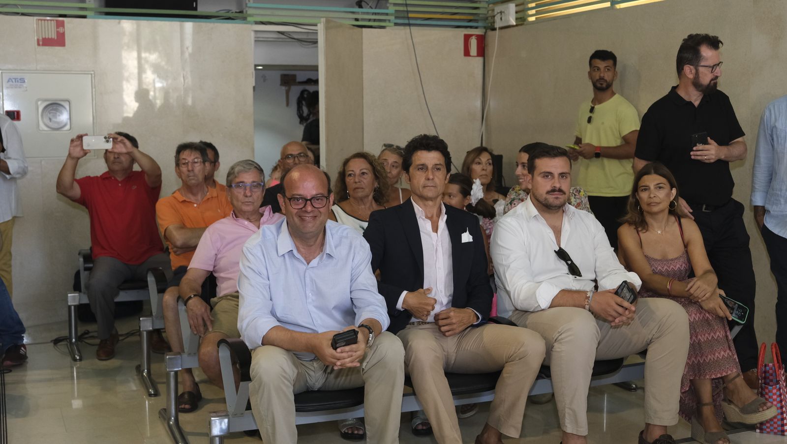 Imágenes de la entrega del Capote de Paseo a Jorge Martínez