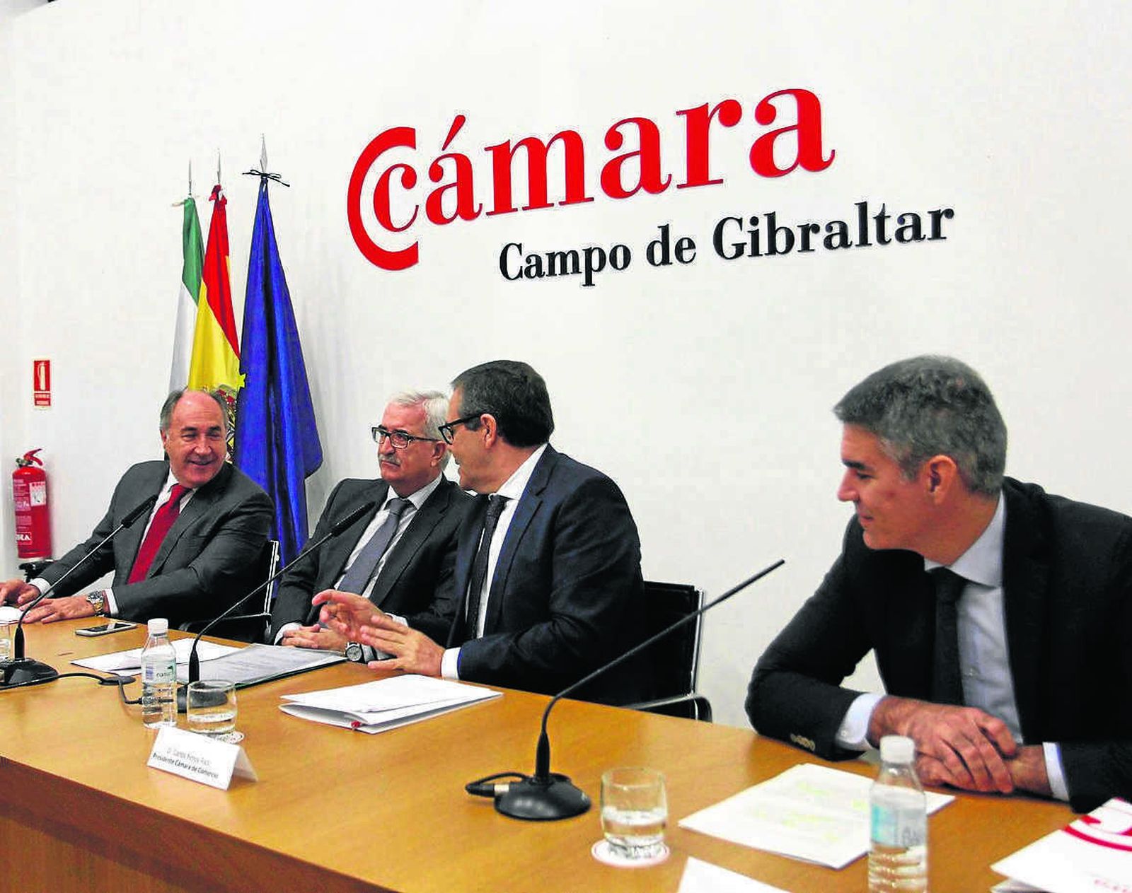 Landaluce, Jiménez Barrios, Carlos Fenoy  y Marco Antonio Toscano, de Caixa Bank, ayer en el Foro.