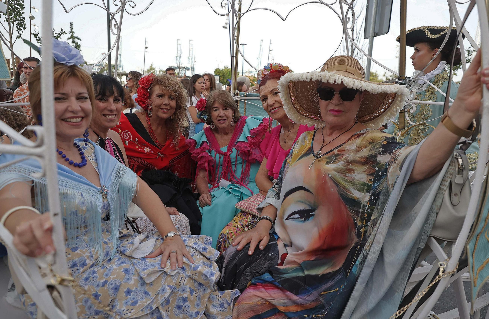Búscate en las fotos de la cabalgata de la Feria Real de Algeciras 2025