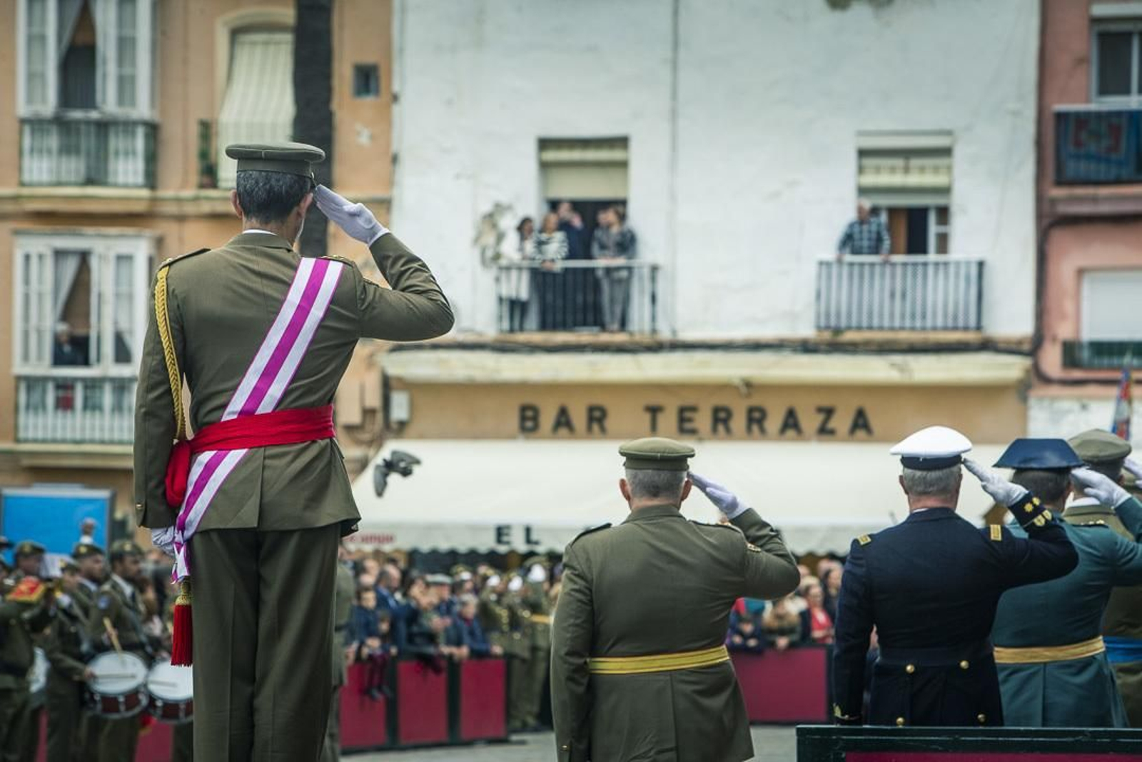 150 años de la llegada a Cádiz del Regimiento de Artillería. Jura de Bandera civil.