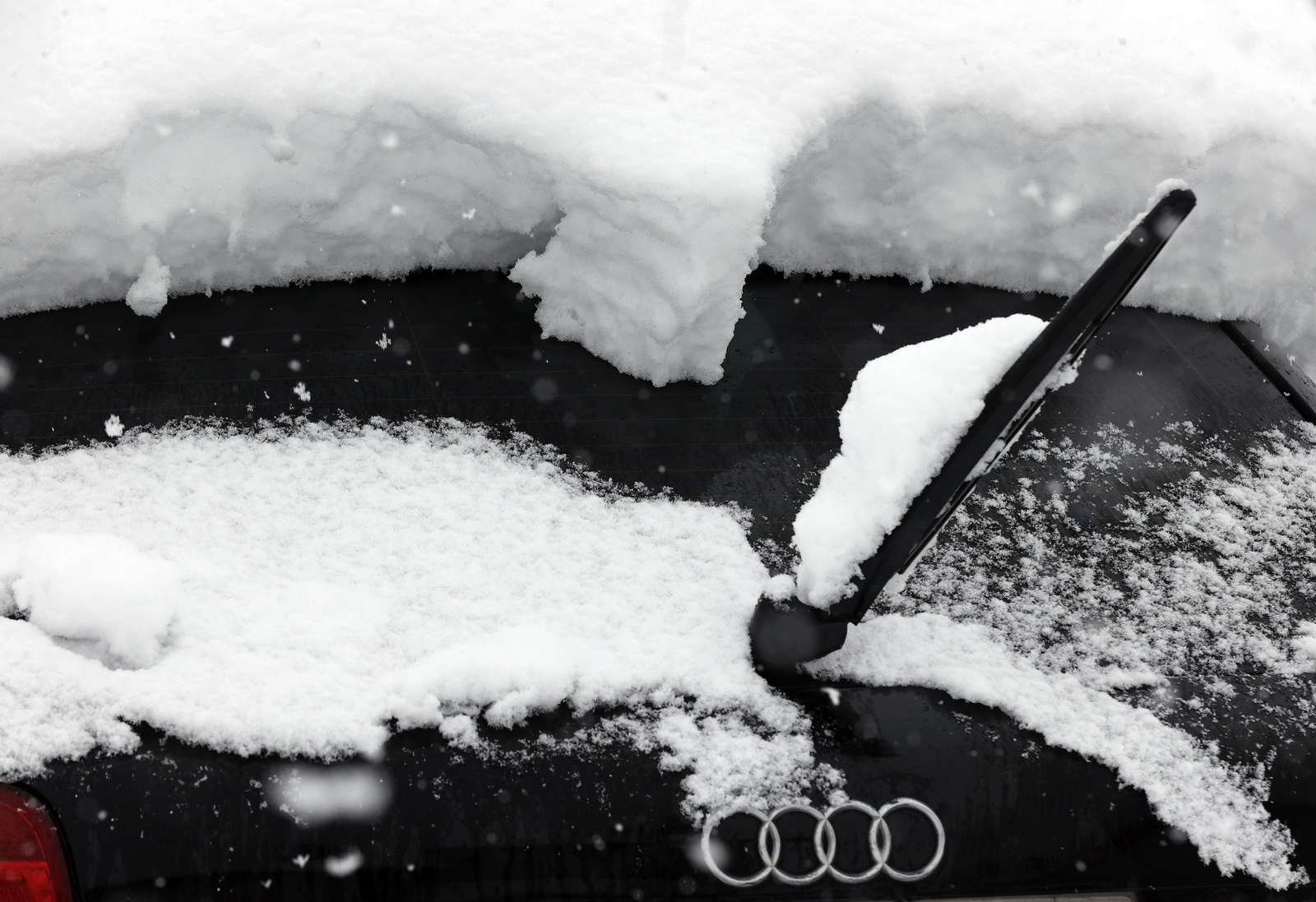 Mucho grosor de nieve en Espinal, en Navarra.