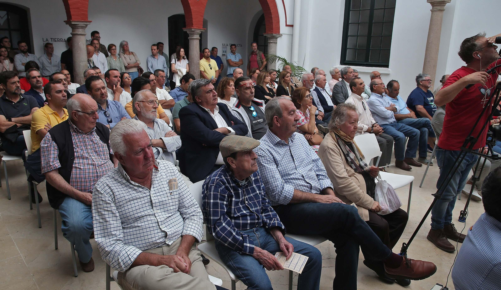 El pregón de las XXXVI Jornadas Taurinas de Algeciras ofrecido por José Luis López Guío, en imágenes