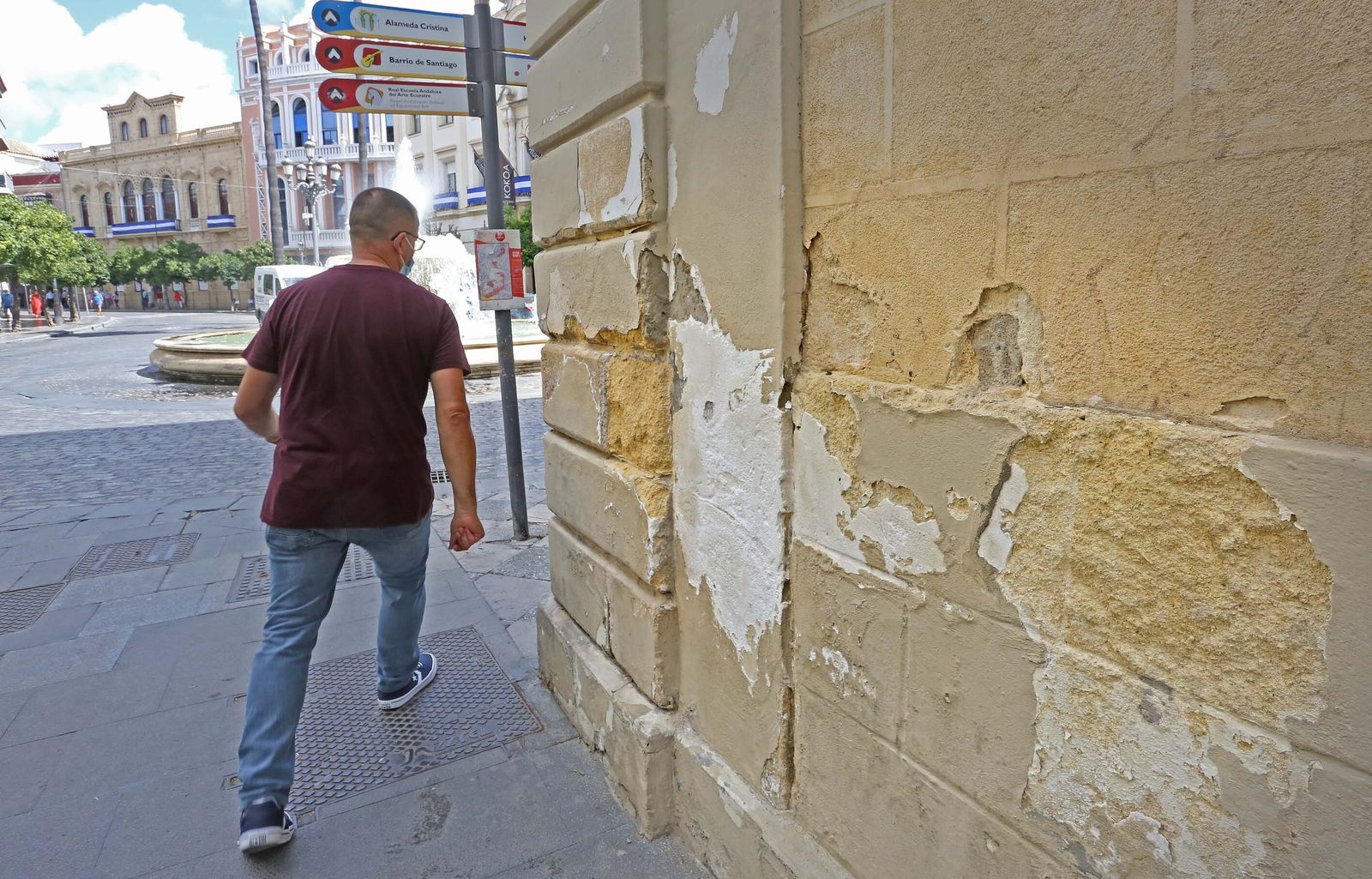 Grave deterioro del edificio del antiguo Casino Jerezano tras el cierre de Zara