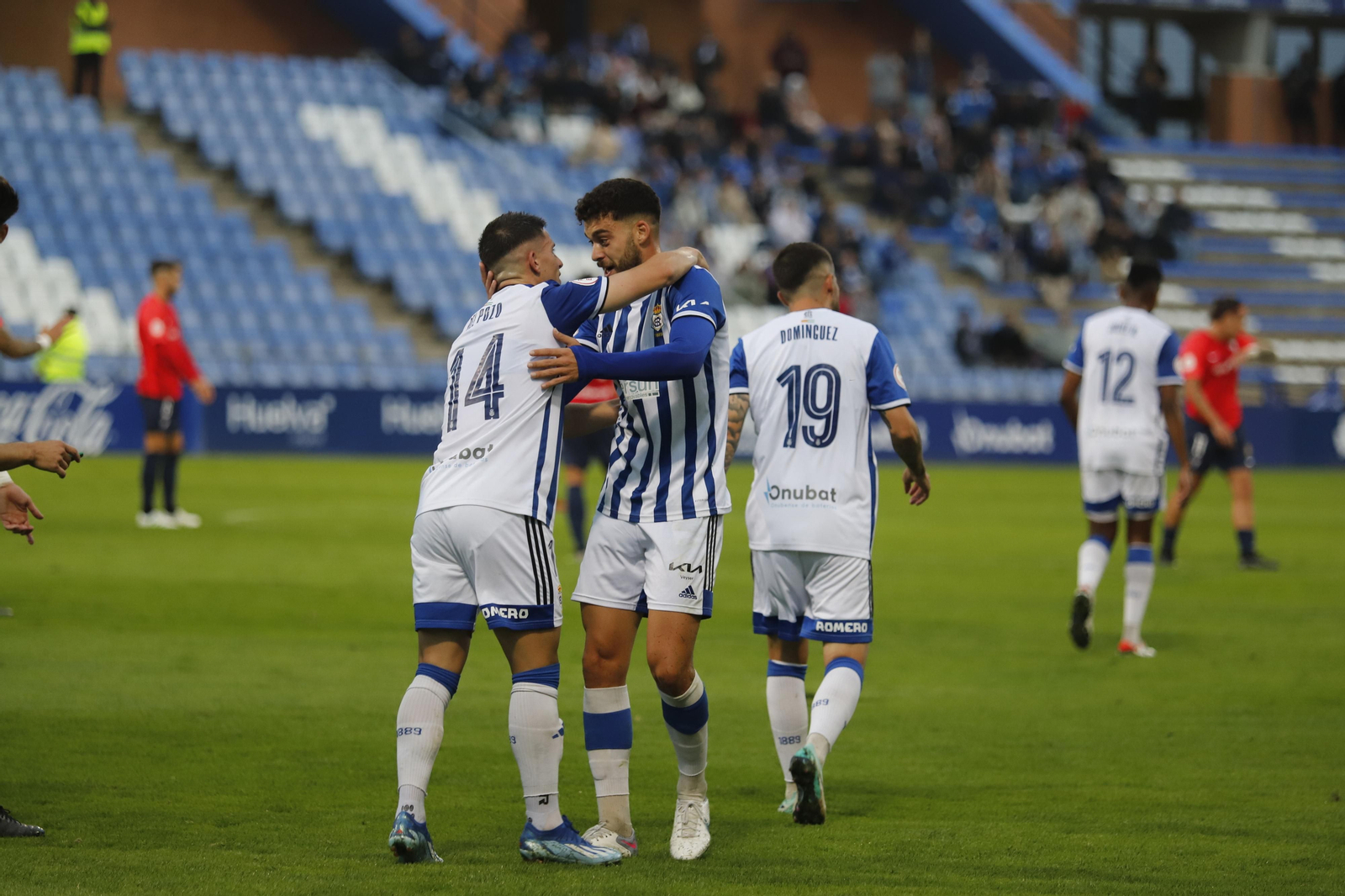 Imágenes del encuentro entre el Recreativo Huelva y el San Fernando