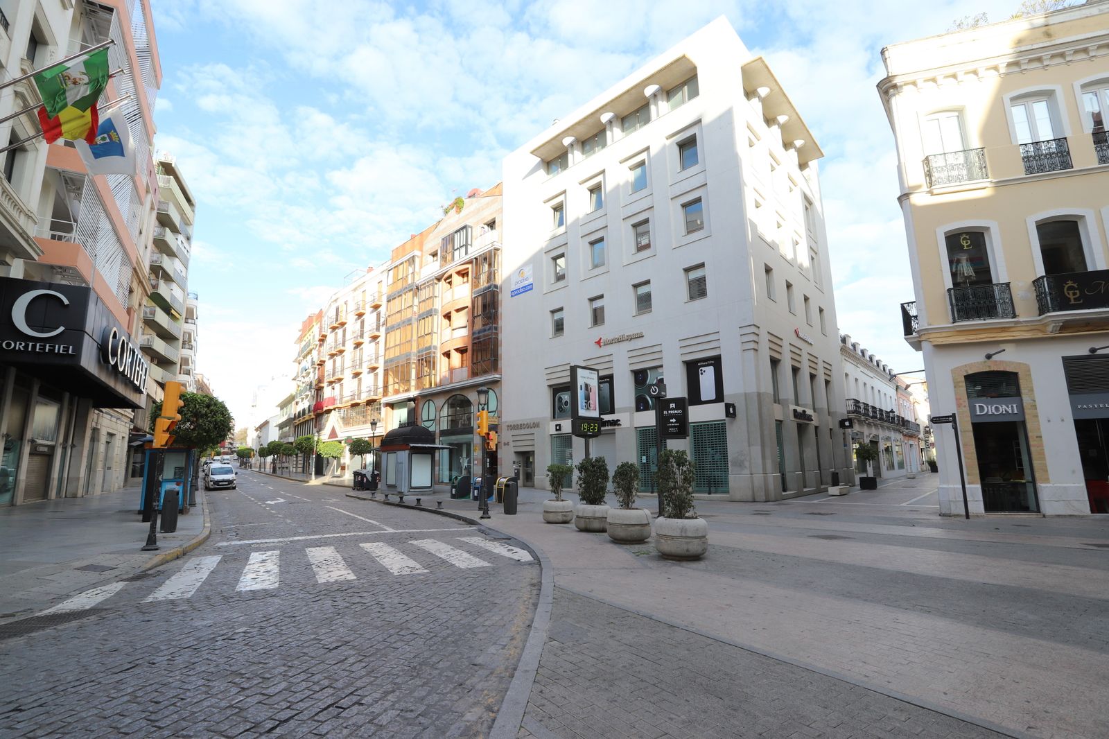 Imágenes mas destacadas de la jornada del sábado de confinamiento en Huelva por el coronavirus