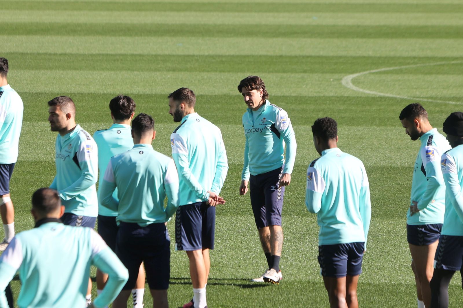 Bellerín, en el entrenamiento matinal de este sábado.