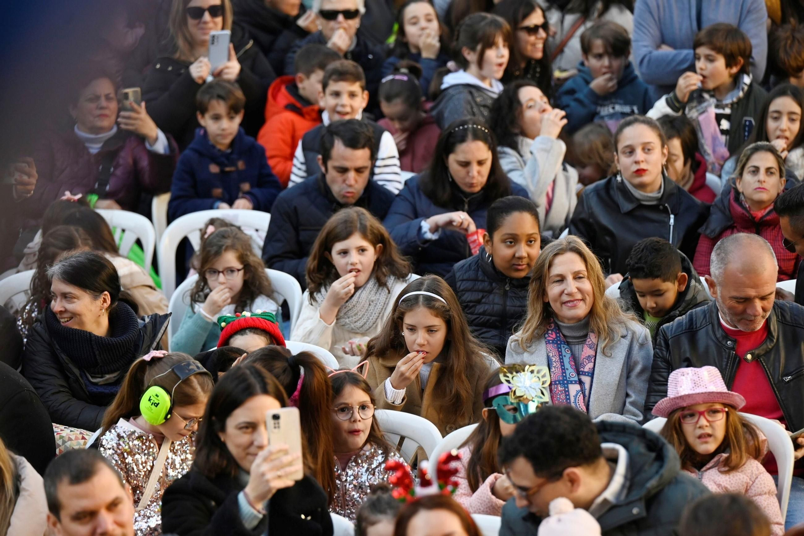 Los niños de Córdoba despiden 2024 con una fiesta infantil y campanadas en las Tendillas, en imágenes