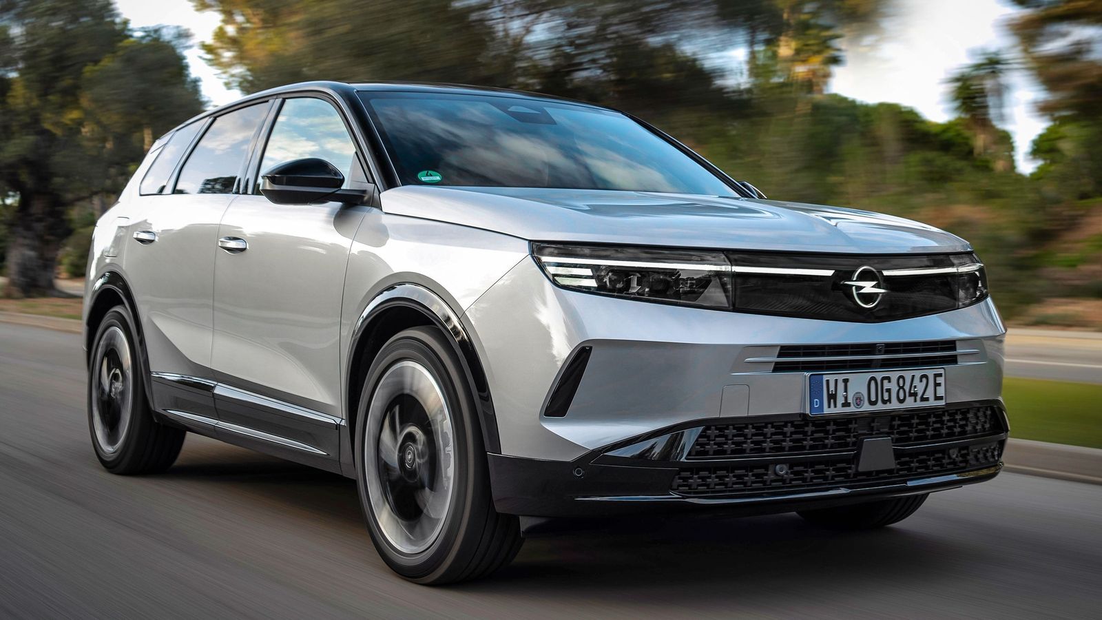 El impulso que Opel necesita puede venir de la mano del resposicionamiento comercial del Grandland y su gama ampliada con más propuestas.