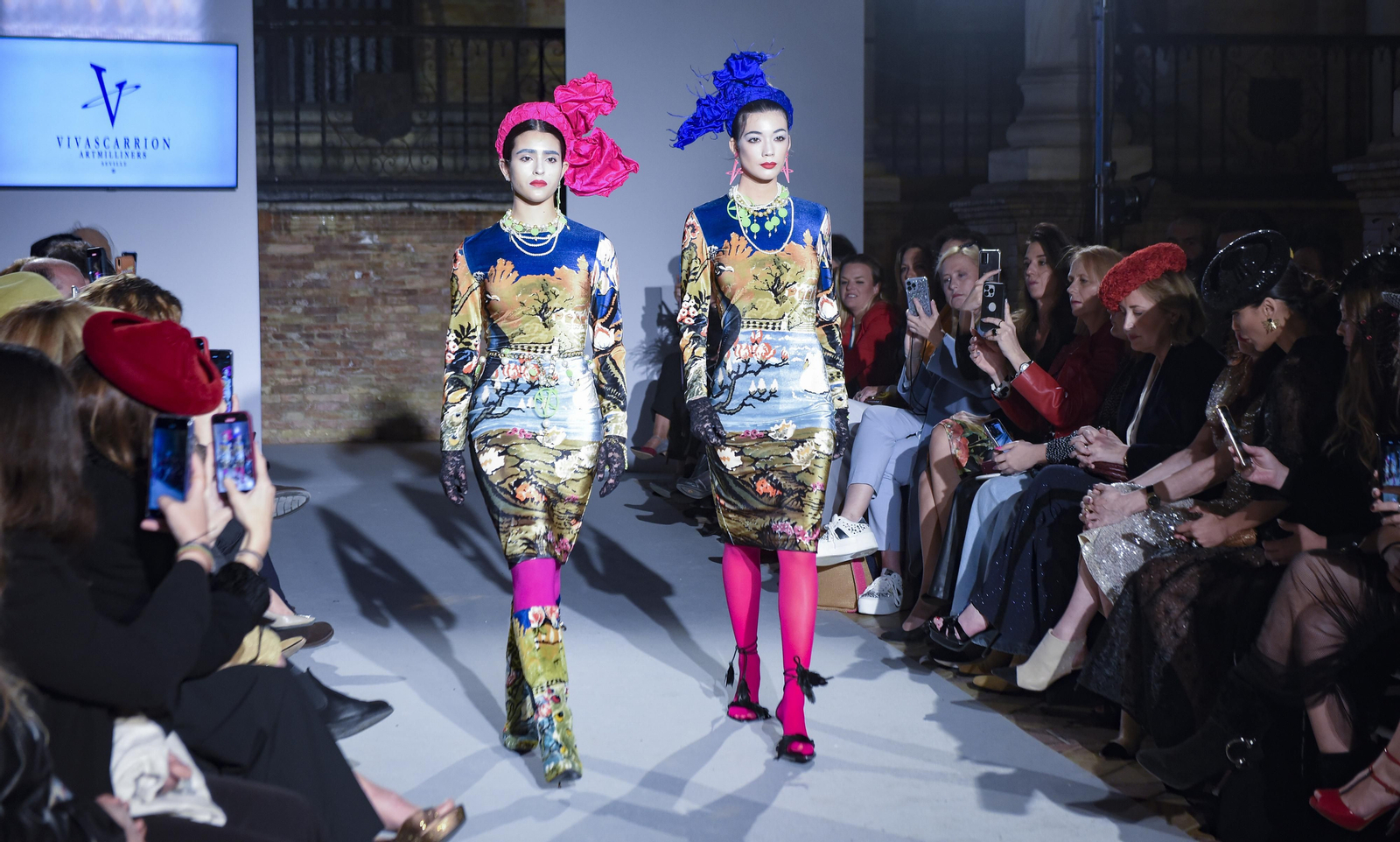 El desfile de Vivascarrión en la pasarela de novia e invitada SIQ 2022, todas las fotos