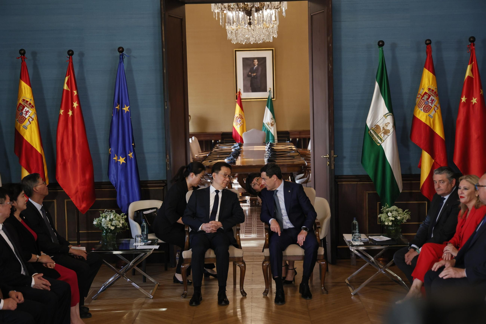 Las mejores fotos de la visita del vicepresidente chino Han Zheng a Sevilla para reunirse con Juanma Moreno