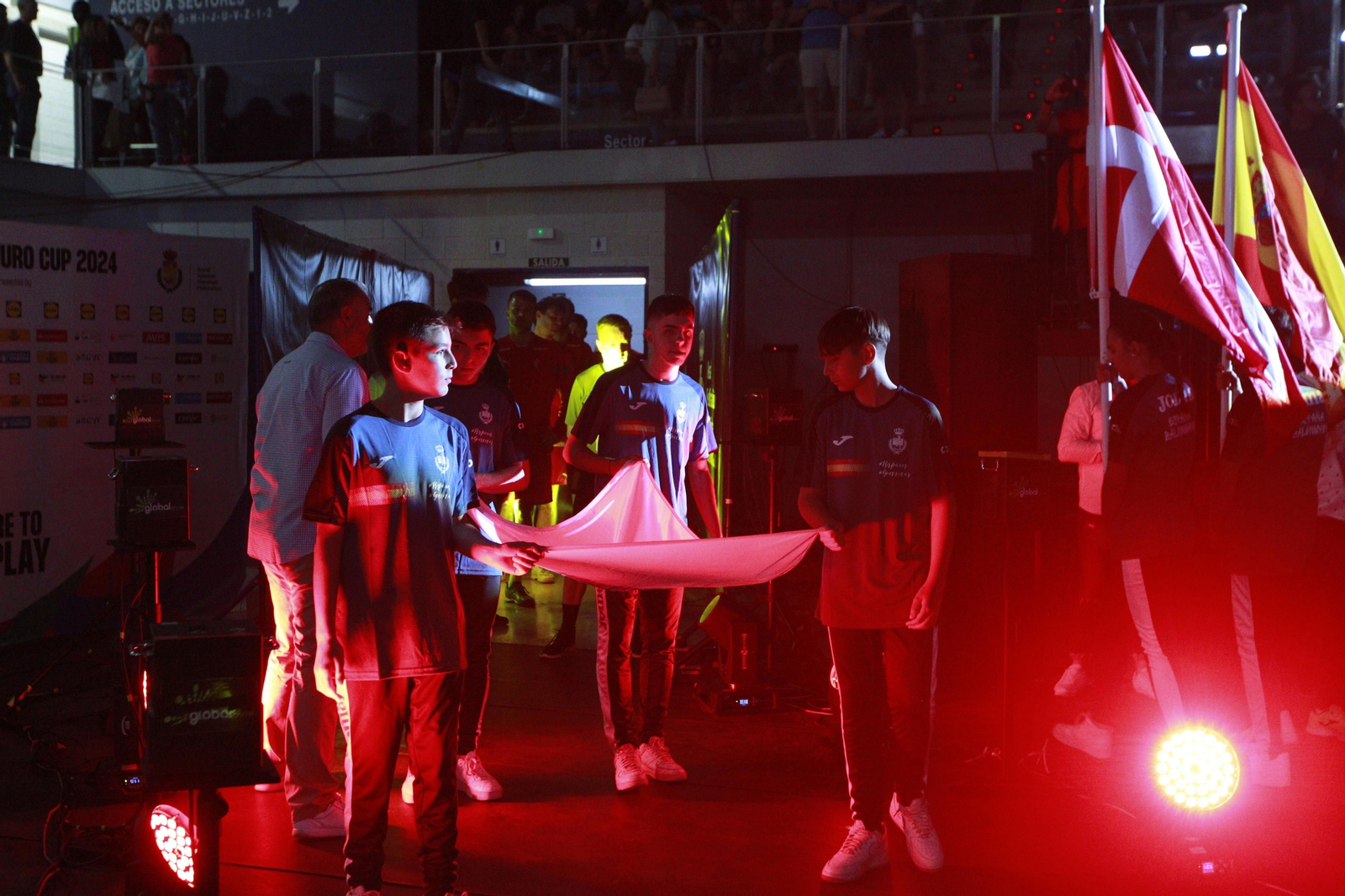 Imágenes del España-Dinamarca de la EHF Euro Cup de balonmano, en Almería