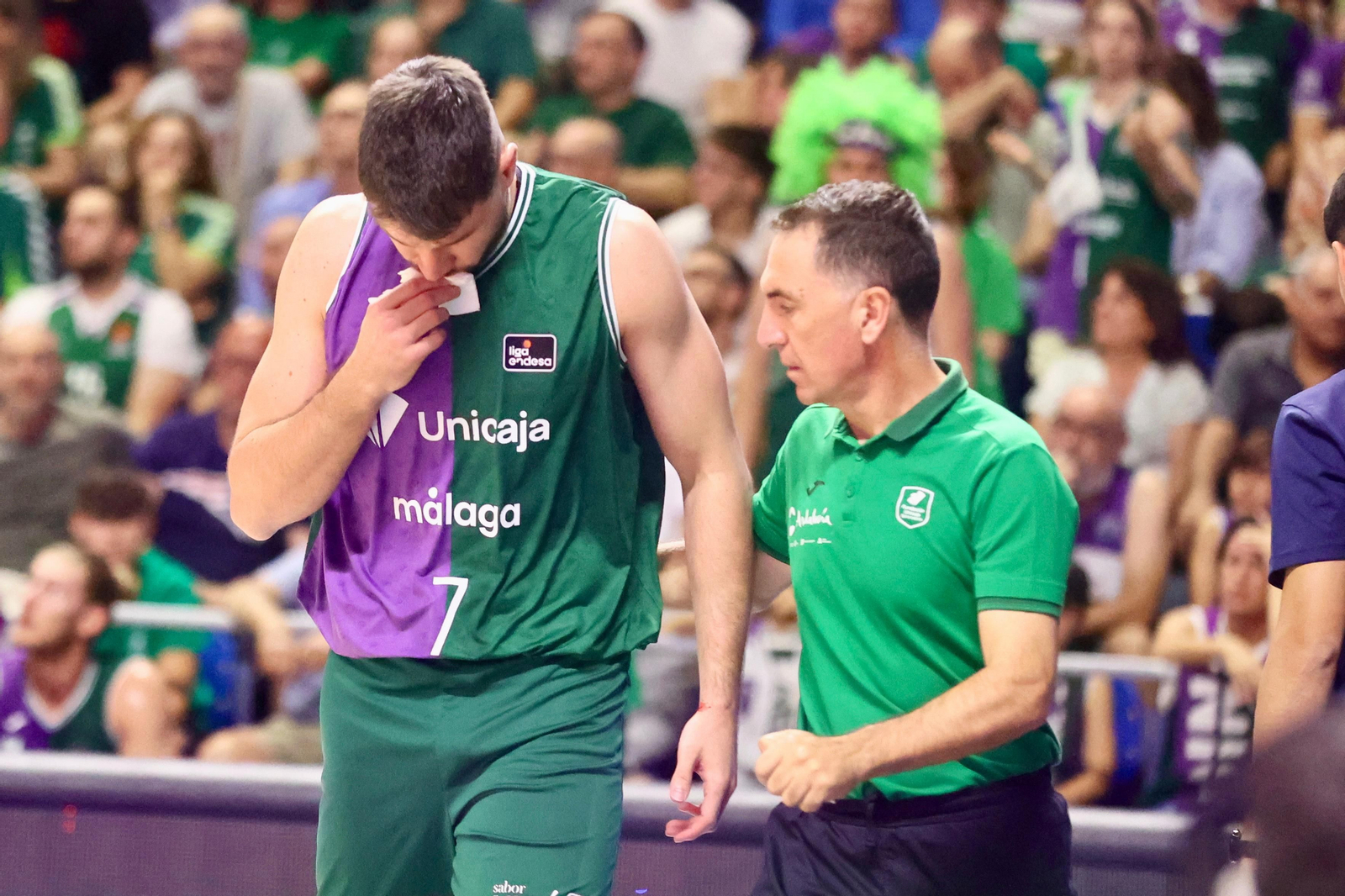 El quinto partido entre el Unicaja y el UCAM Murcia, en imágenes
