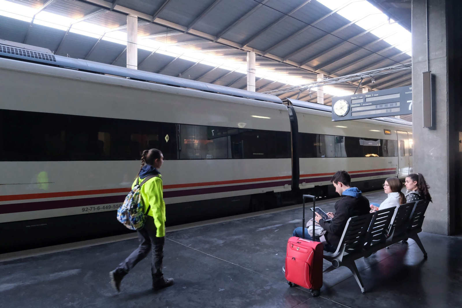 Así ha sido el primer viaje del Cercanías del Valle del Guadalquivir, en fotos
