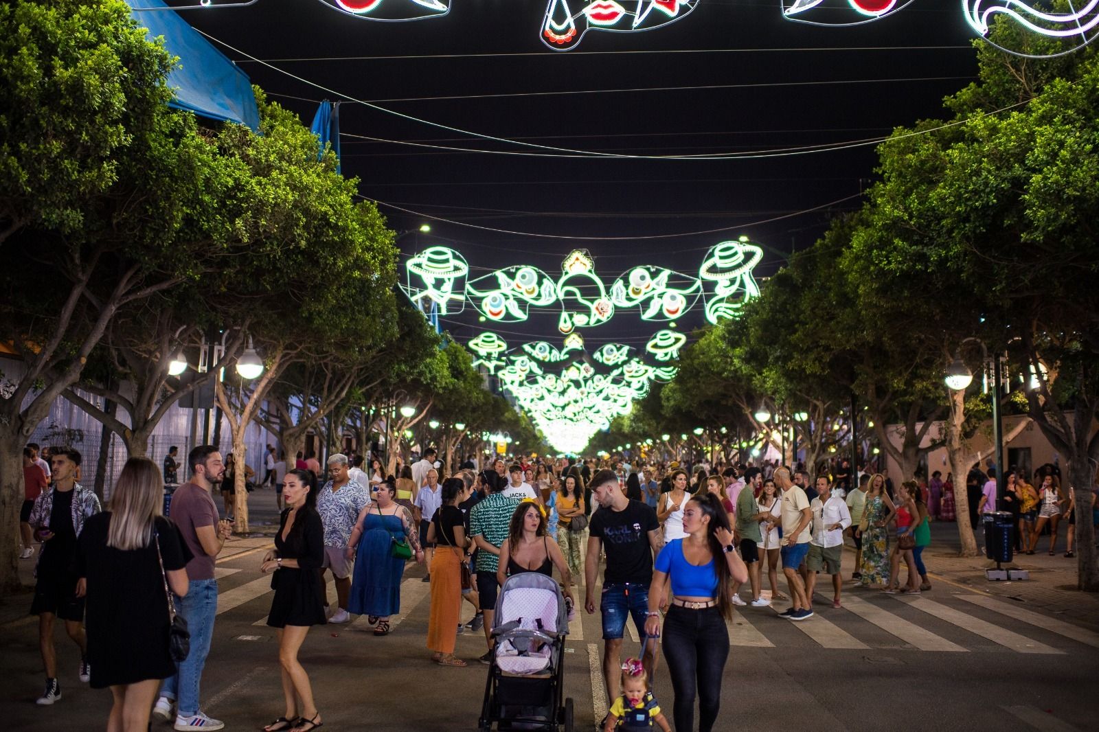Las noches iluminadas en el Real de la Feria de Málaga (fotos)