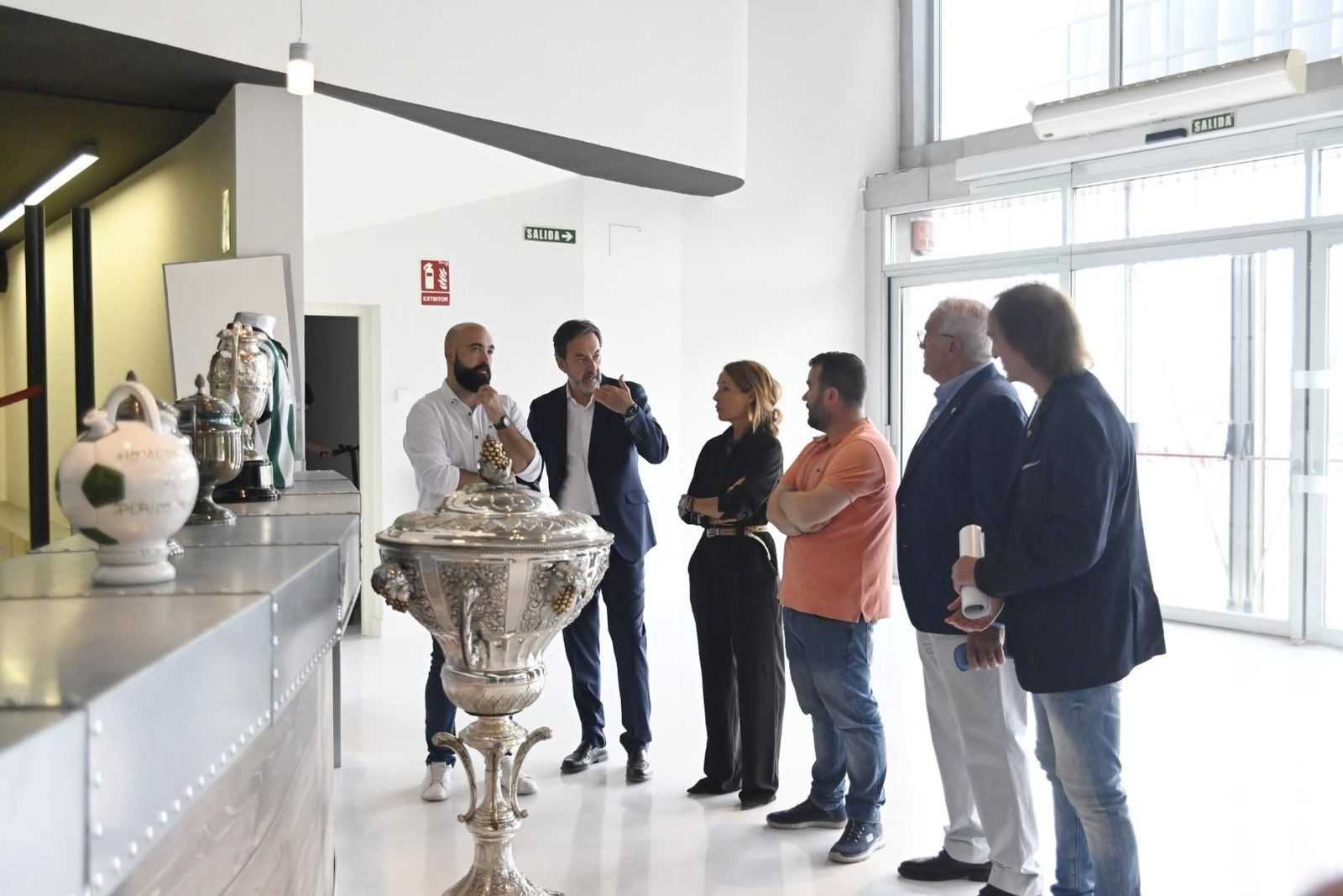 La exposición de camisetas históricas del Córdoba CF, en imágenes