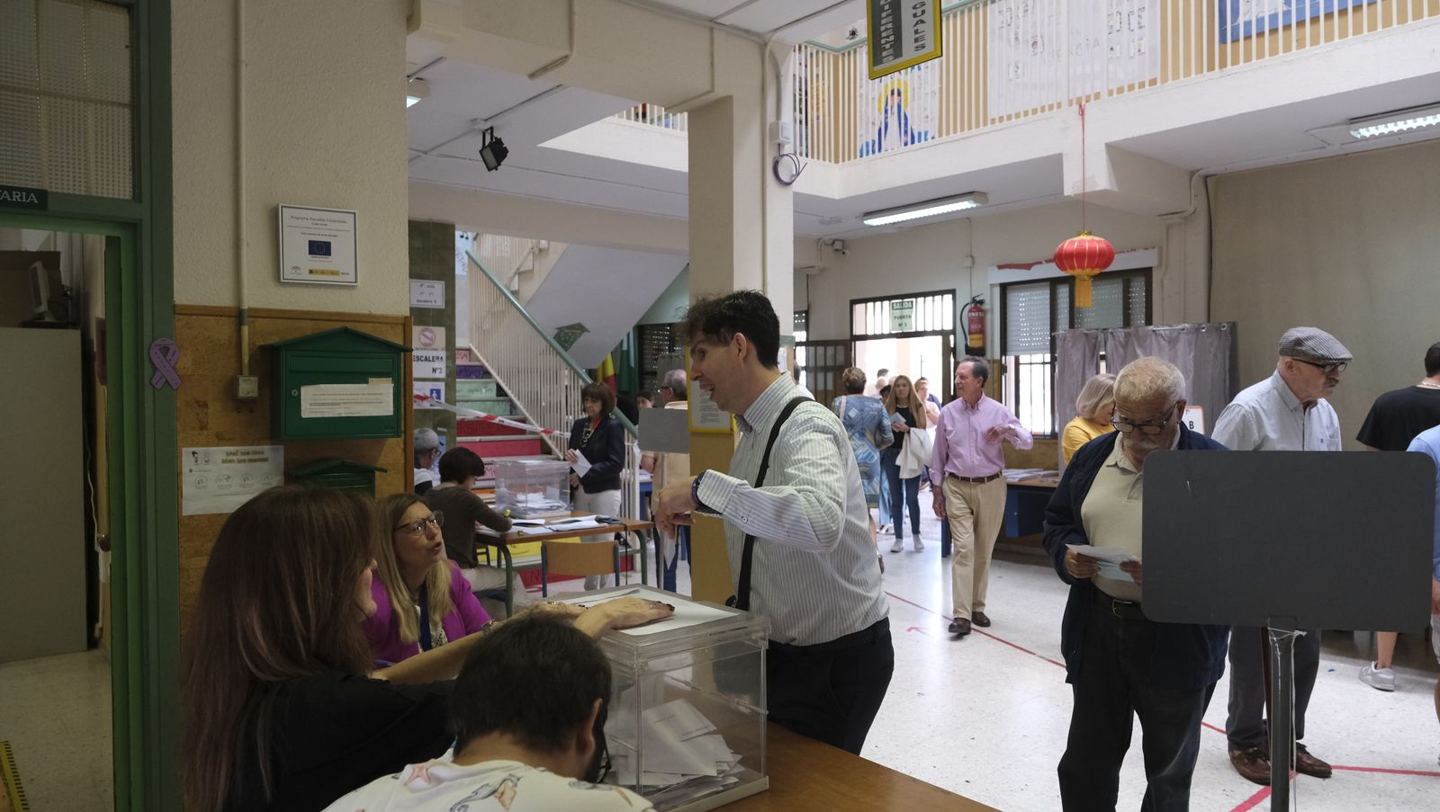 Imágenes de las votaciones en las Elecciones Municipales 2023, en Almería capital
