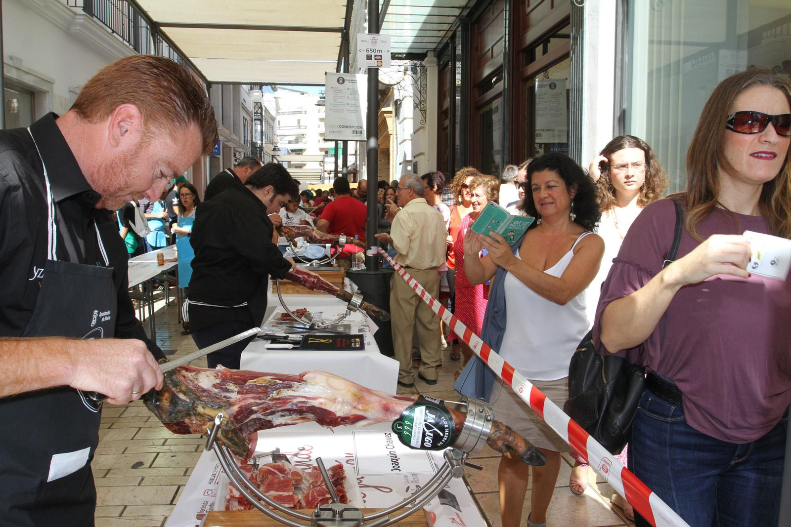 Record Guinnes del bocadillo de jamón mas grande del mundo, en Huelva