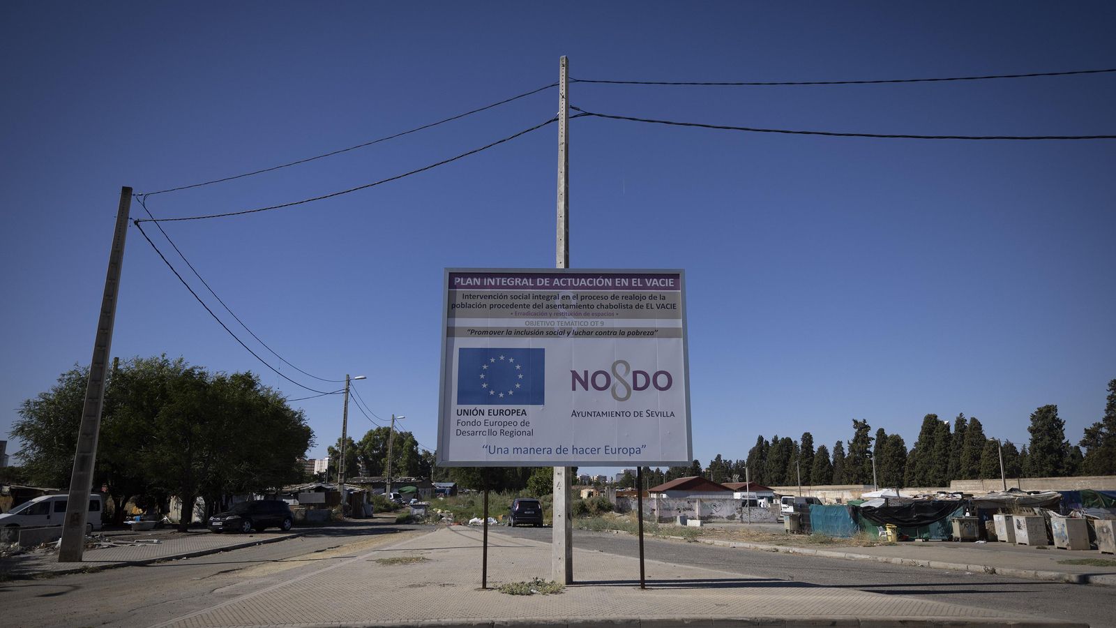 Entrada al asentamiento chabolista del Vacie.