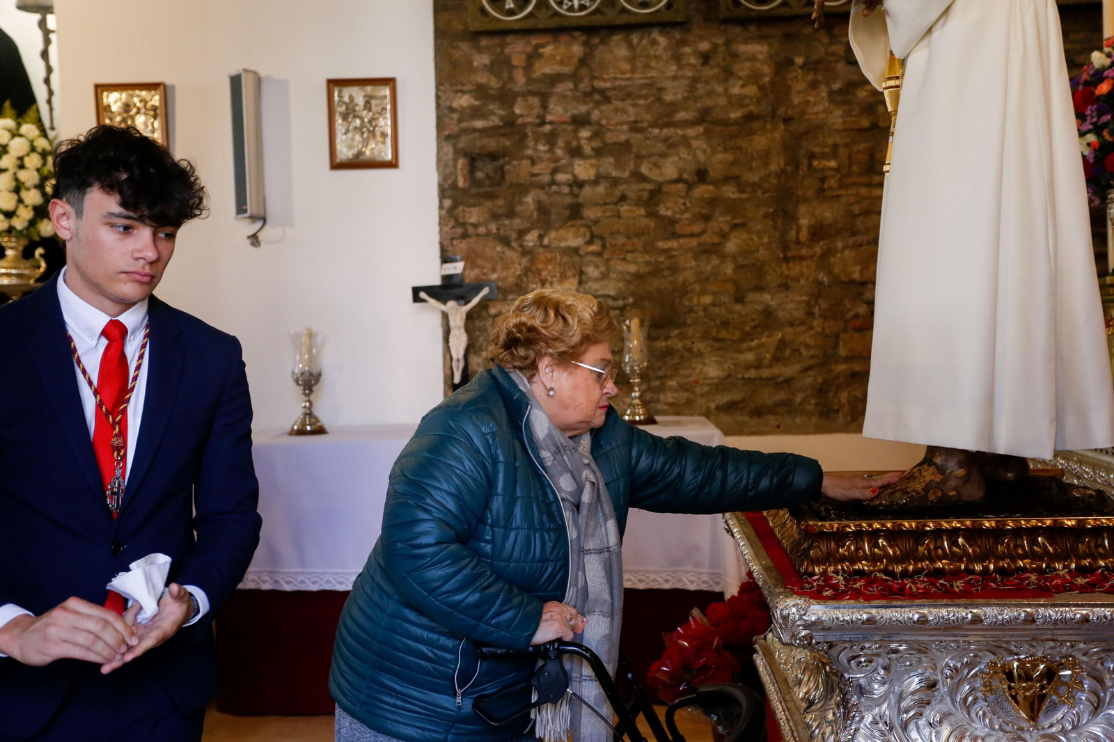 Imágenes del Besapie al Medinaceli en la Iglesia de San Isidro en Algeciras