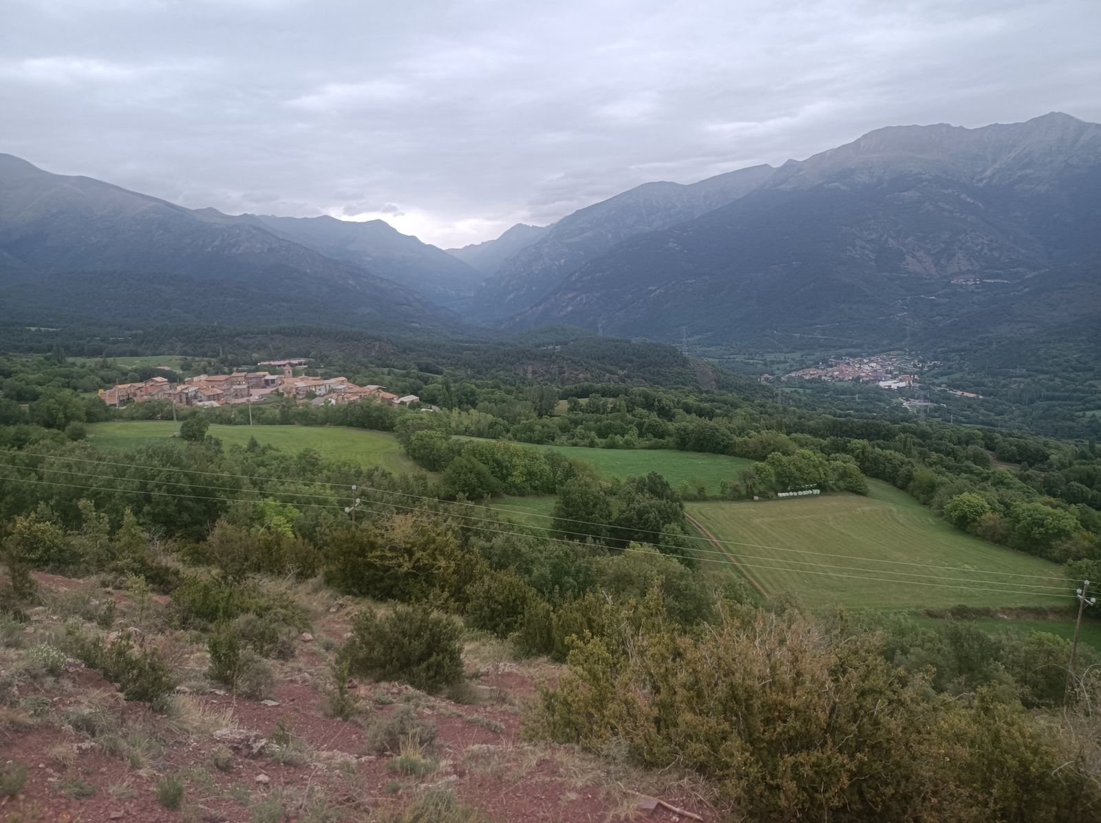 Montanuy y, más abajo, Vilaller.