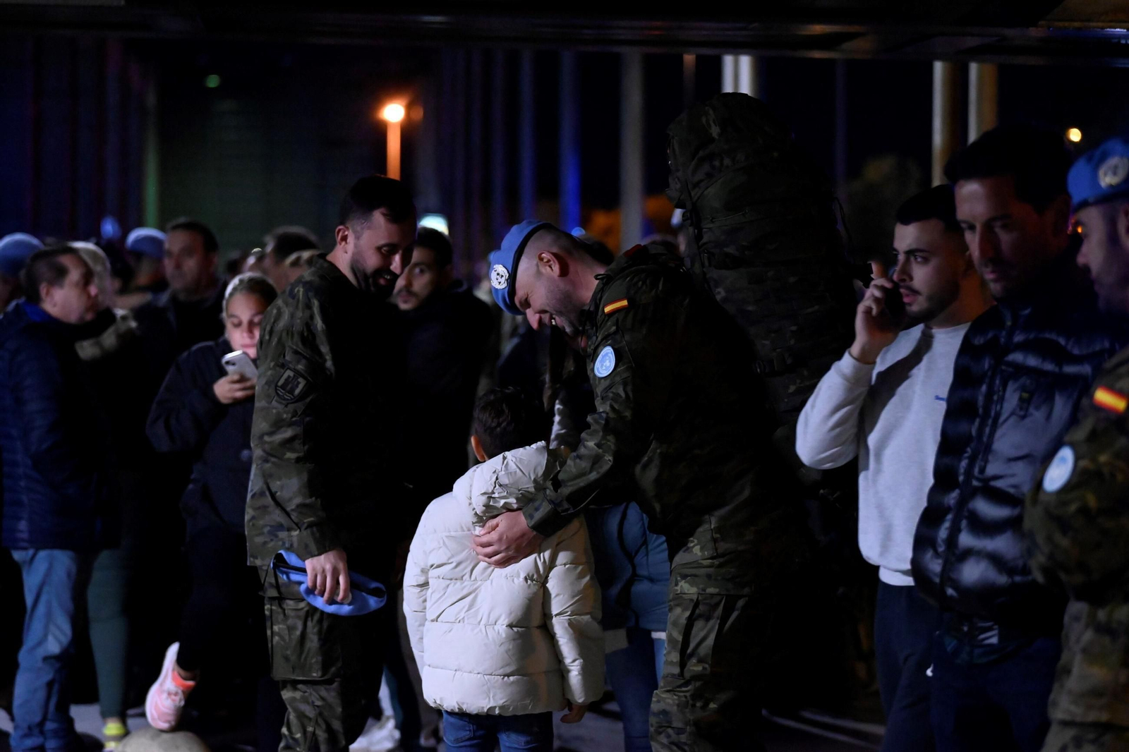 Emoción en la despedida de los militares de la brigada Guzmán el Bueno que parten a Líbano