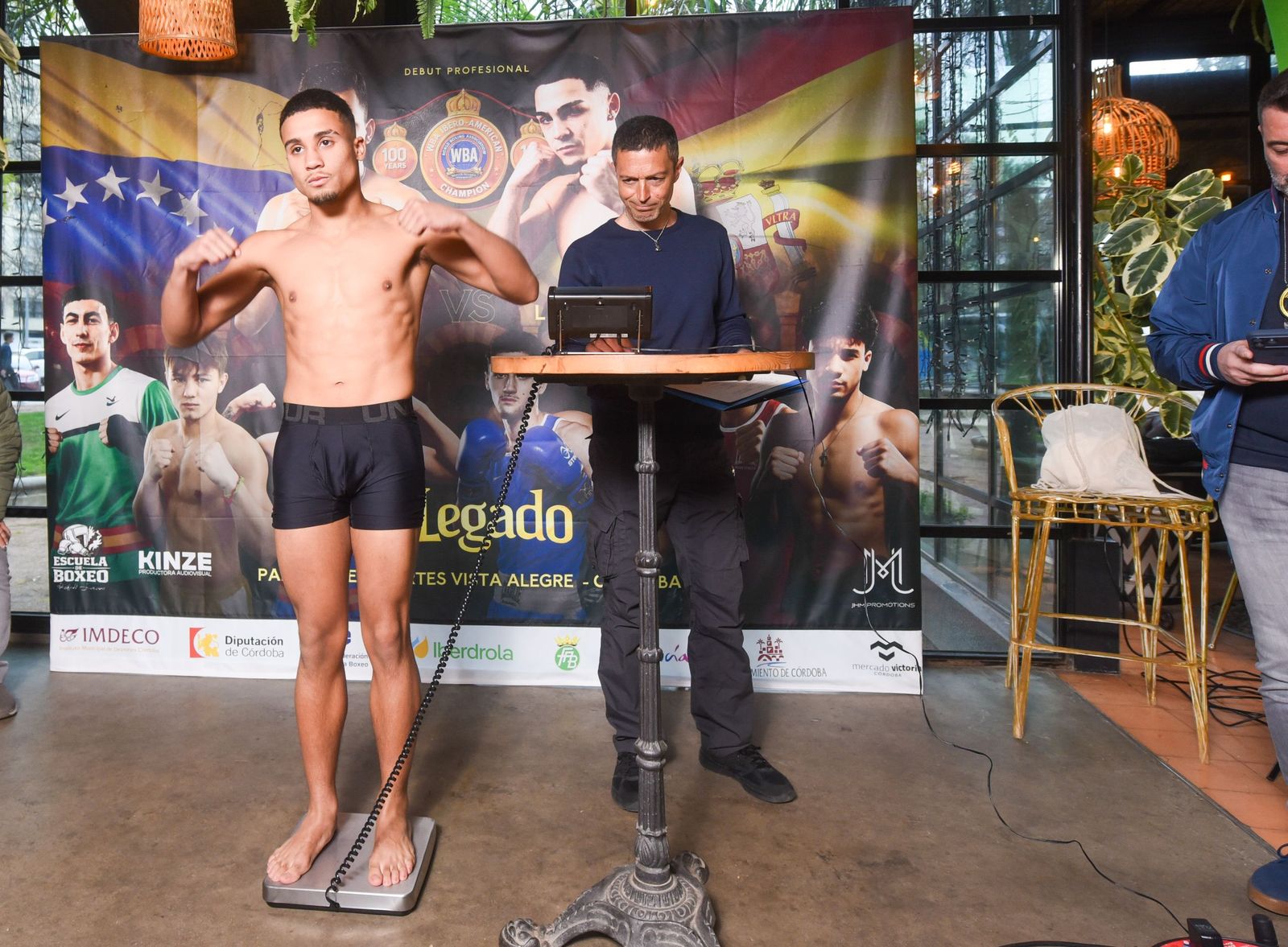 Las fotos del pesaje de la velada de Rafa Lozano Jr. en Córdoba