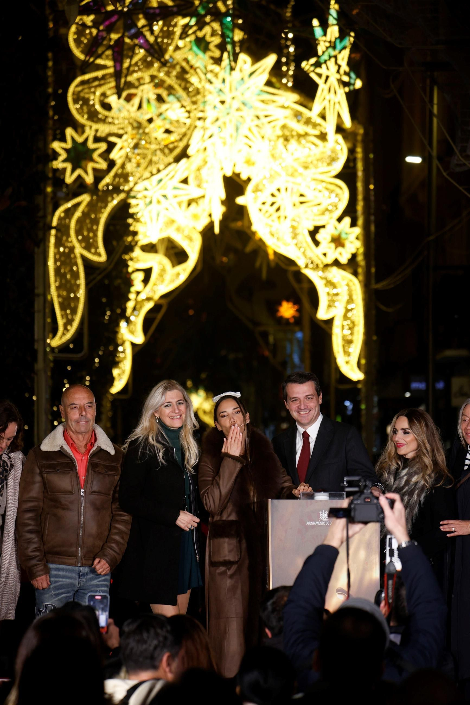 Así ha sido el espectácular encendido de las luces de Navidad de Córdoba