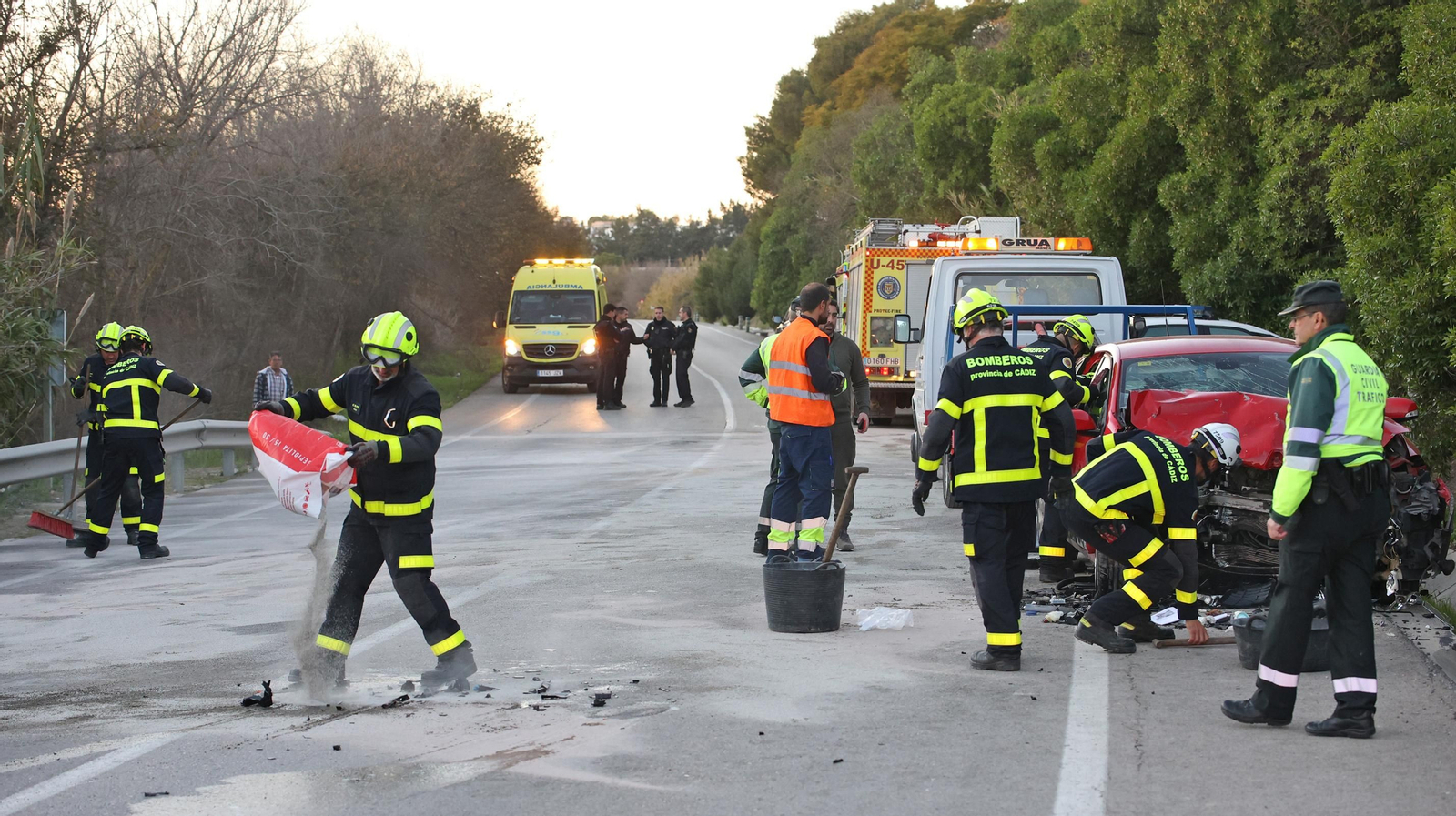 Grave accidente de tráfico en la carretera de Cartuja en Jerez
