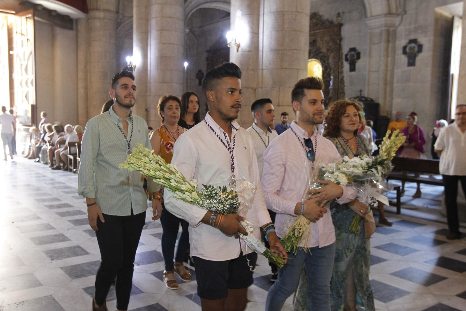 Fotogalería ofrenda floral a la Virgen del Mar. Feria de Almería 2019