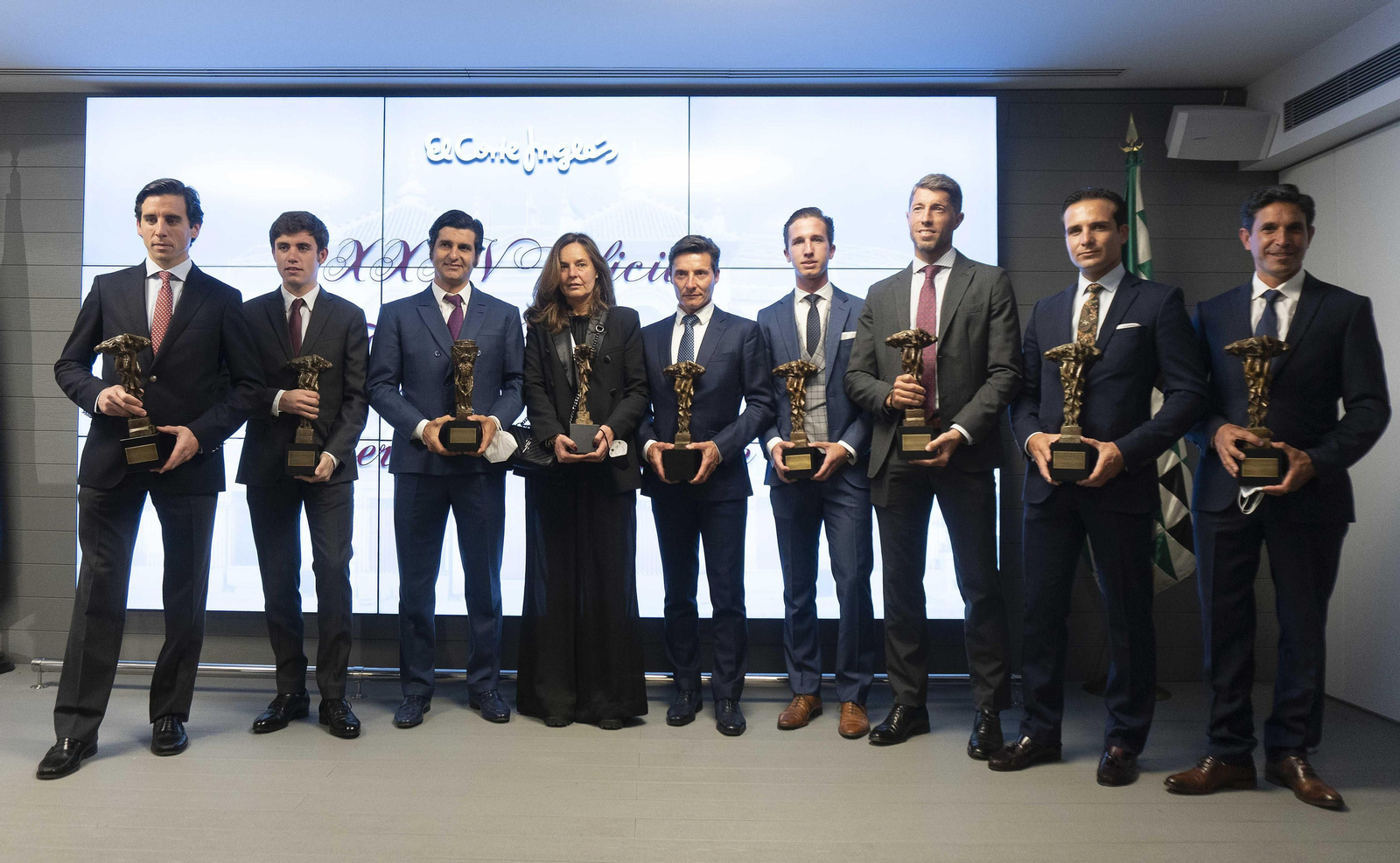 Los premiados por El Corte Inglés con sus Trofeos 'Puerta del Príncipe' de la temporada 2021.