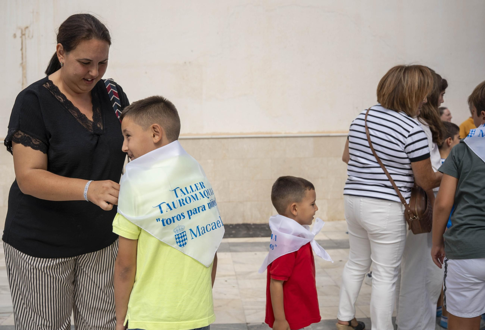 Las imágenes del taller de toros para niños y toro mecánico en Macael
