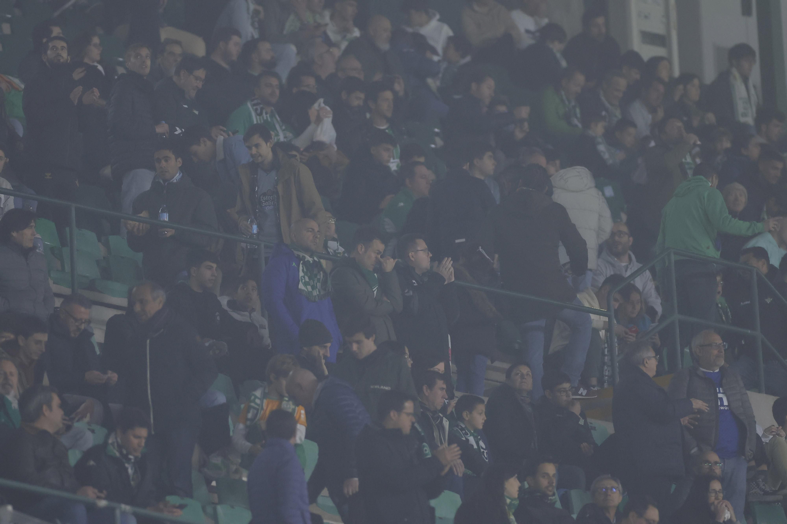 Búscate en las fotos del Betis-Celta