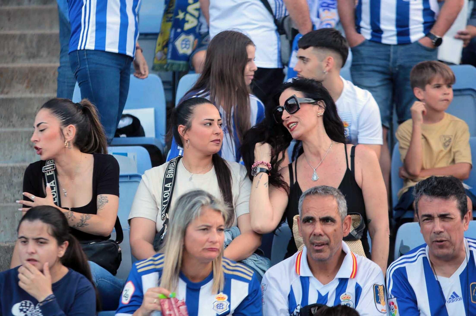Imágenes del gran ambiente en el Nuevo Colombino en el ascenso del Recre