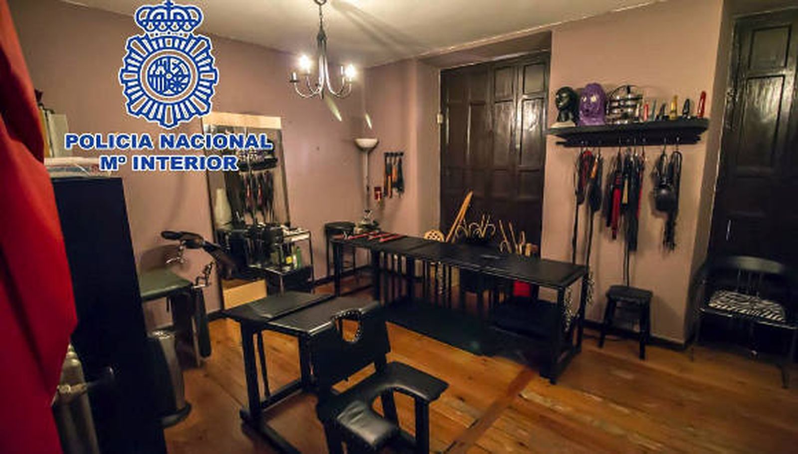 Desarticulada una organización que explotaba mujeres en un prostíbulo sadomasoquista