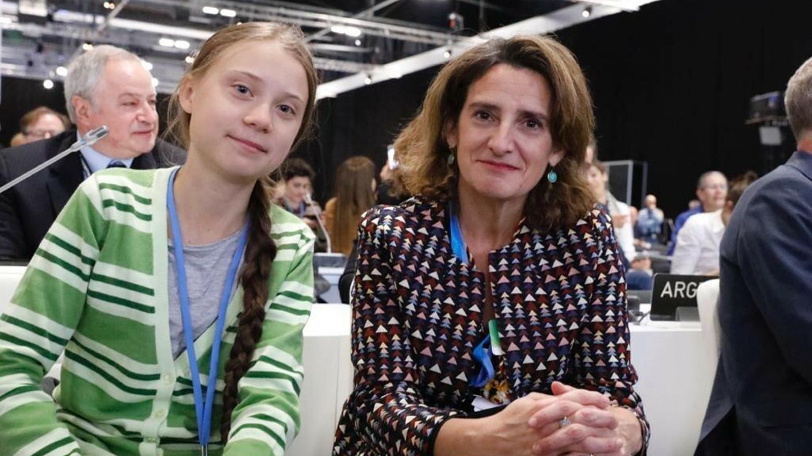 Greta Thunberg y la ministra en funciones de Medio Ambiente, Teresa Ribera.