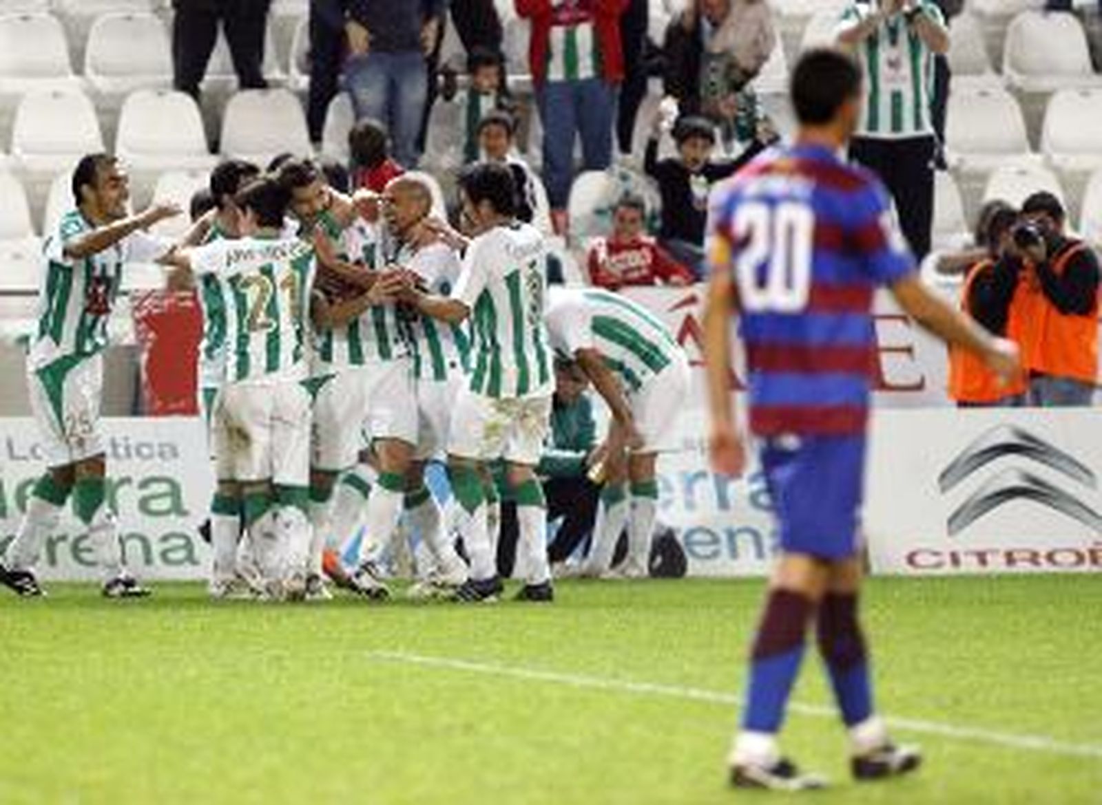 Huesca, ese grato rival (2-0)