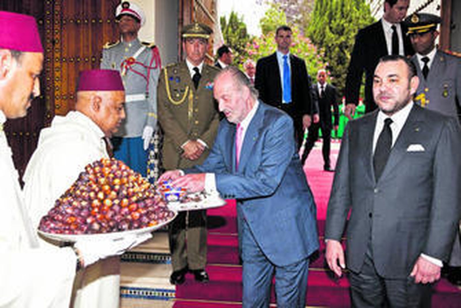 Dátiles y leche para recibir al Rey