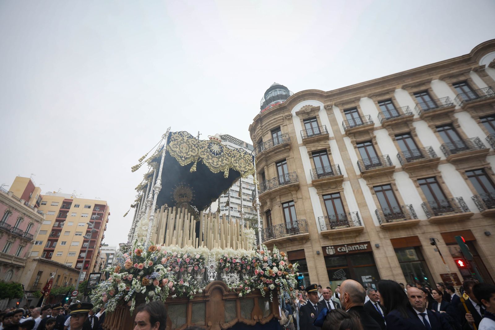 Mira como la cena sale a las calles de Almería tras las lluvias