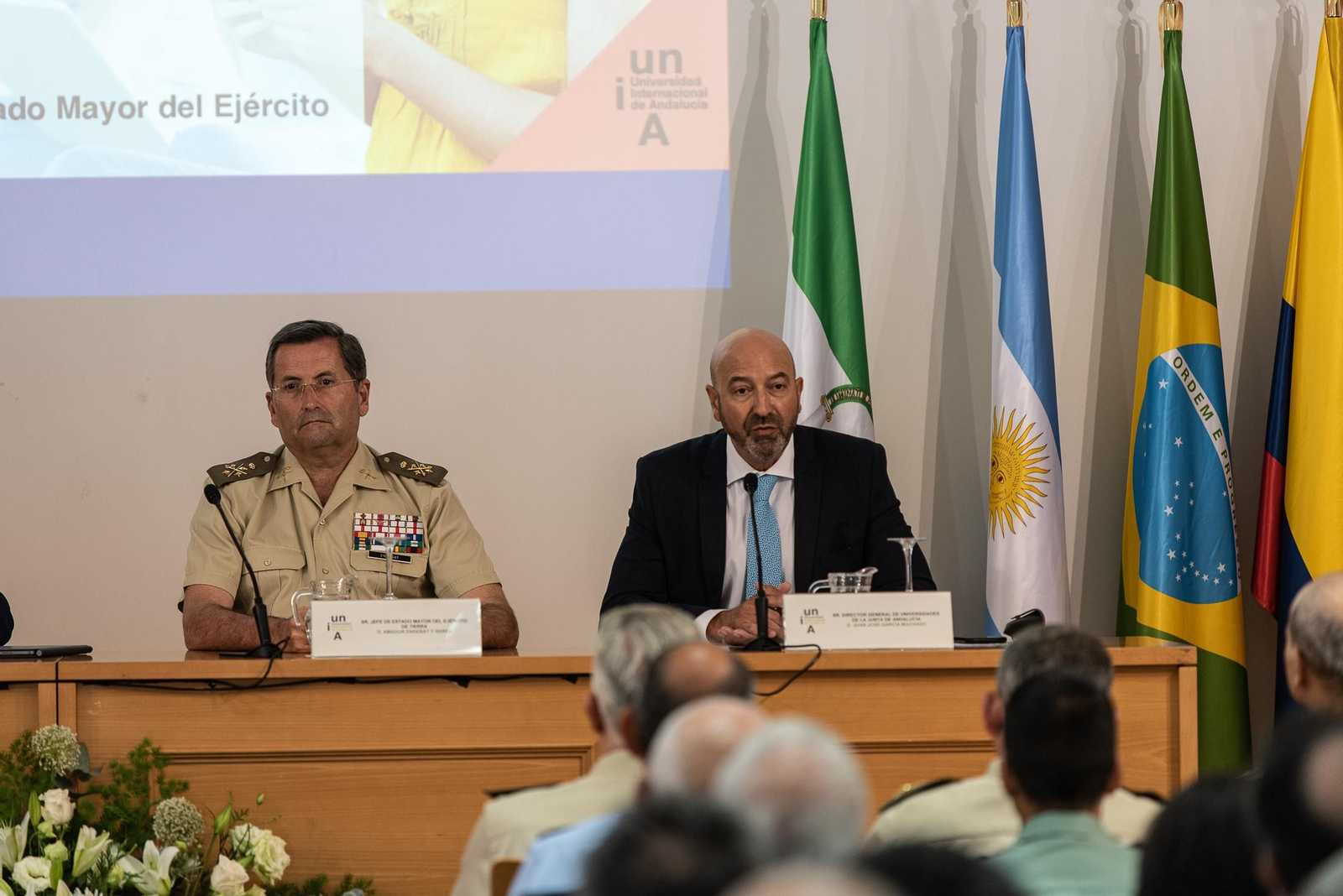 Imágenes de la jornada de inauguración de los cursos de verano de la UNIA